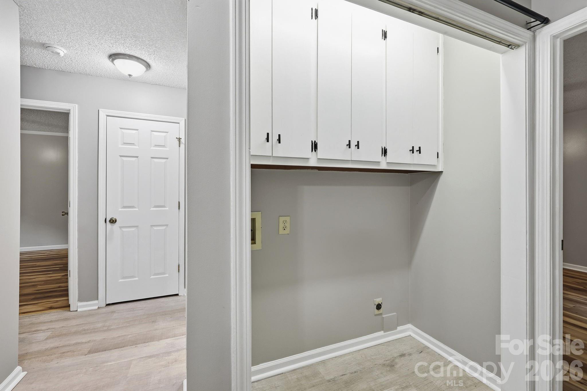 340 Oakwood Lane — Columbus