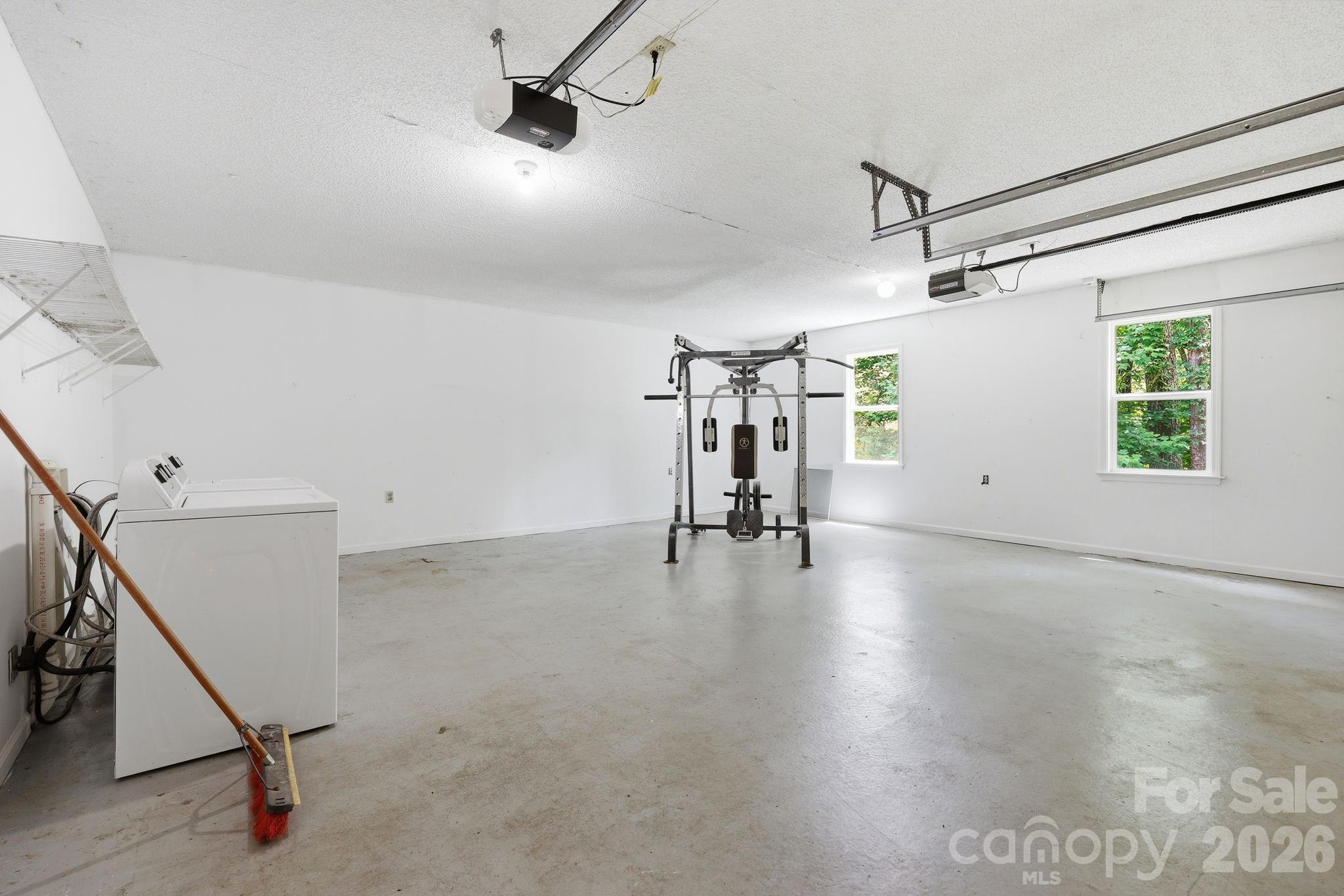 340 Oakwood Lane — Columbus