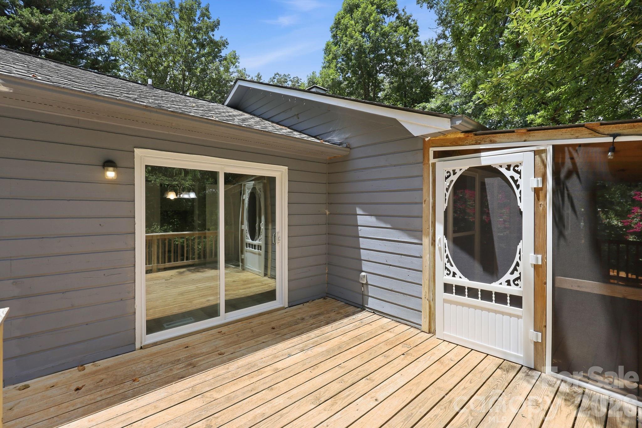 340 Oakwood Lane — Columbus