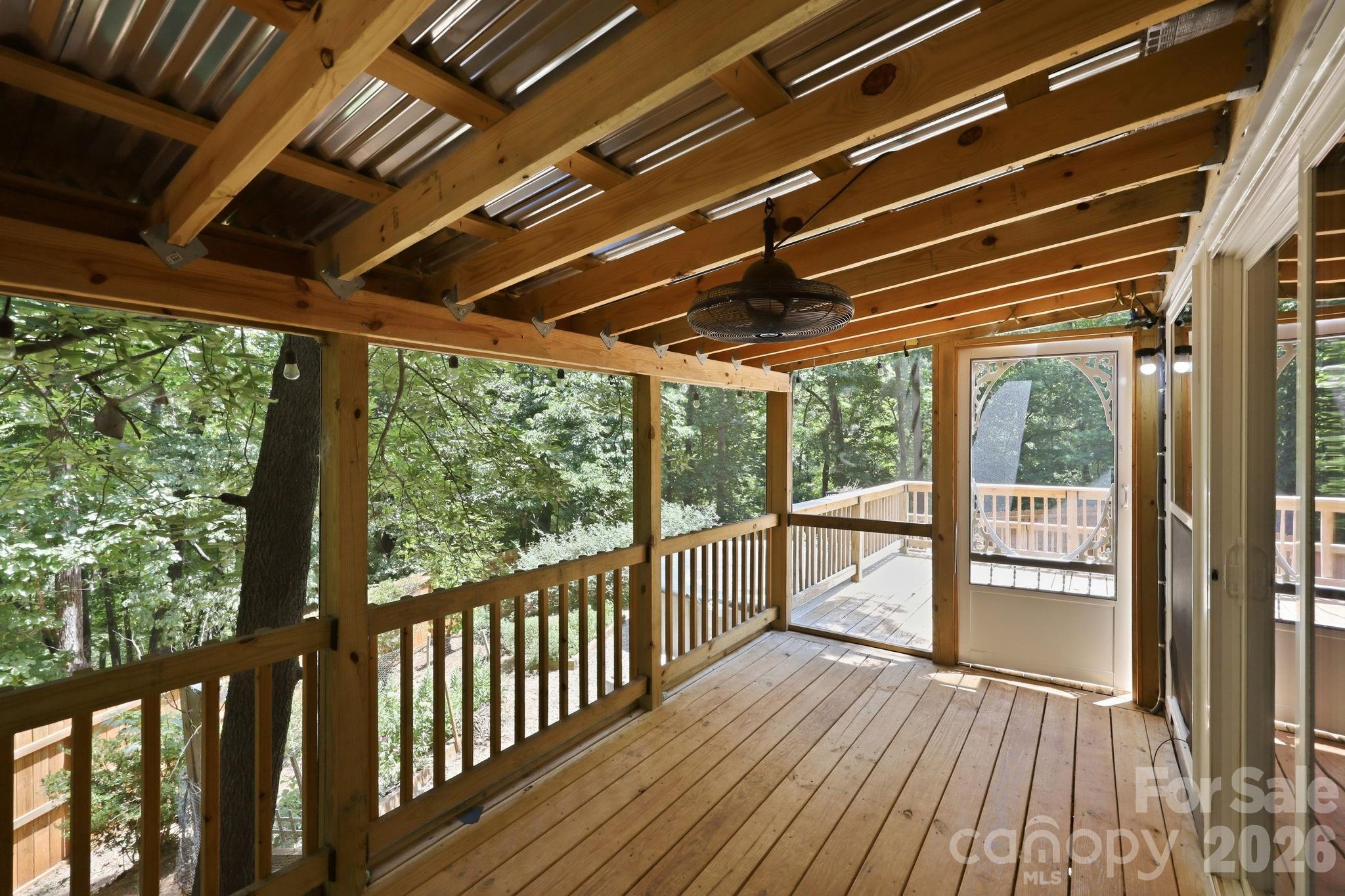 340 Oakwood Lane — Columbus