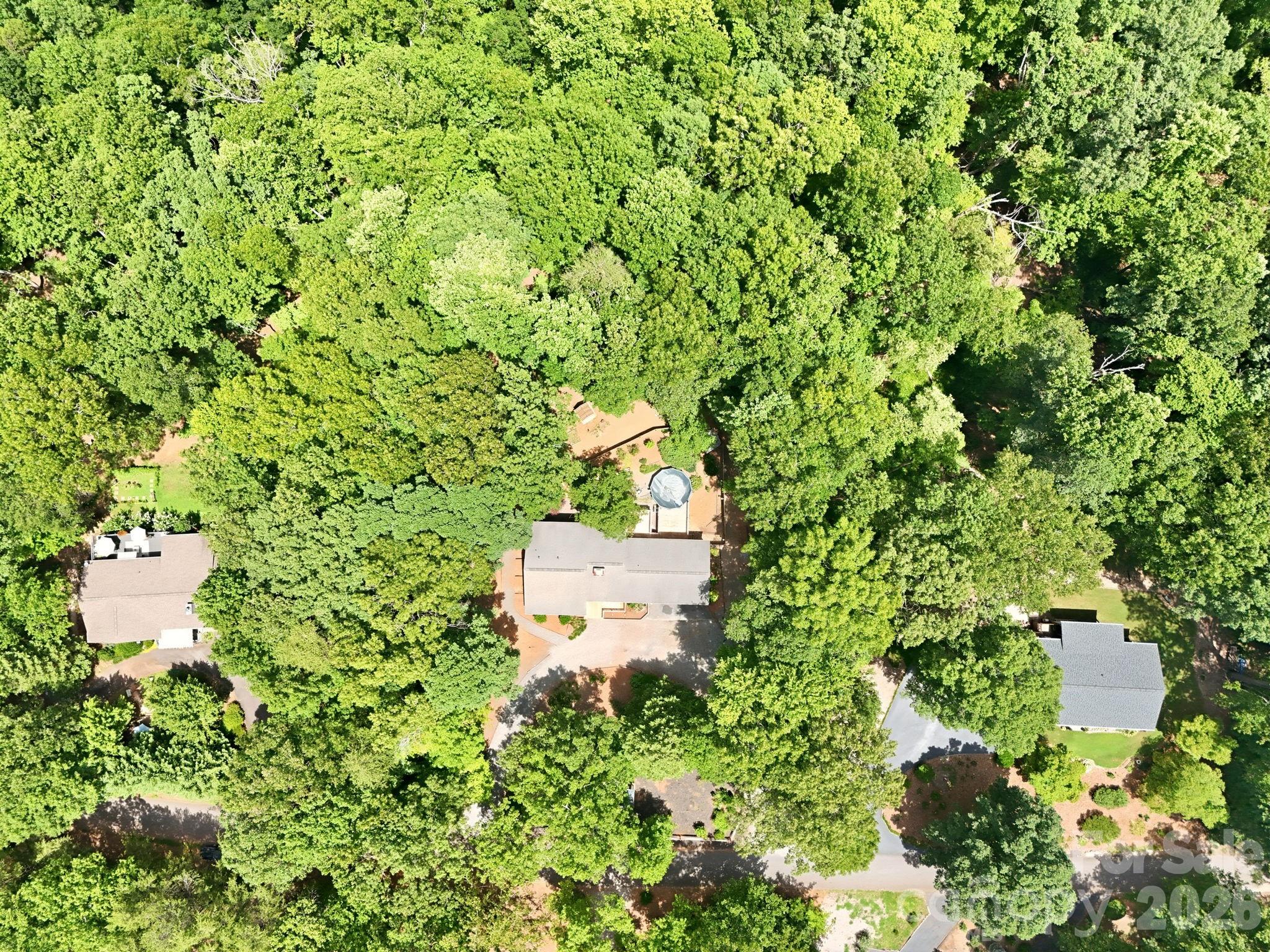 340 Oakwood Lane — Columbus