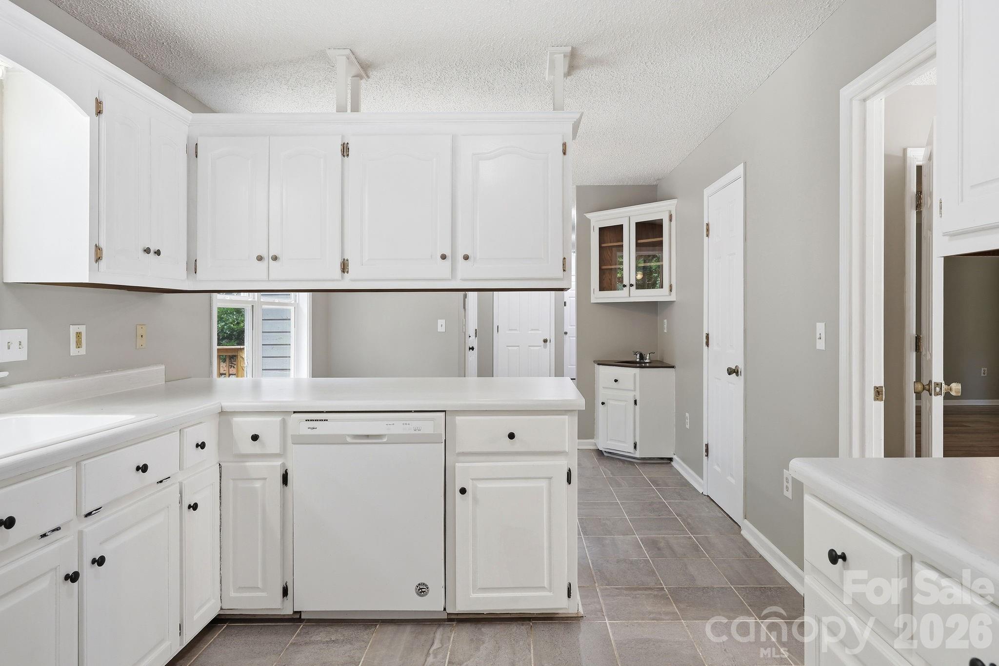 340 Oakwood Lane — Columbus