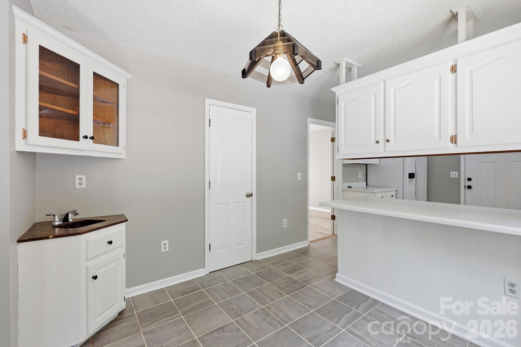 340 Oakwood Lane — Columbus