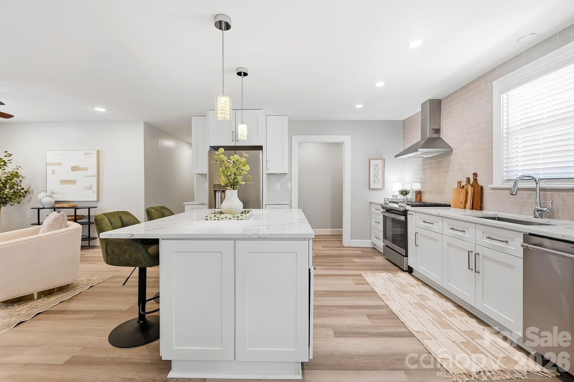 417 Woodvale Place — Charlotte
