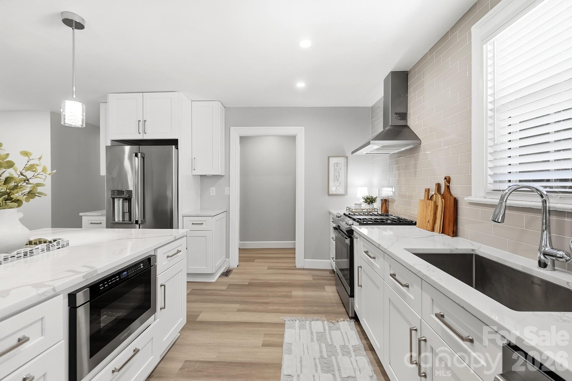 417 Woodvale Place — Charlotte