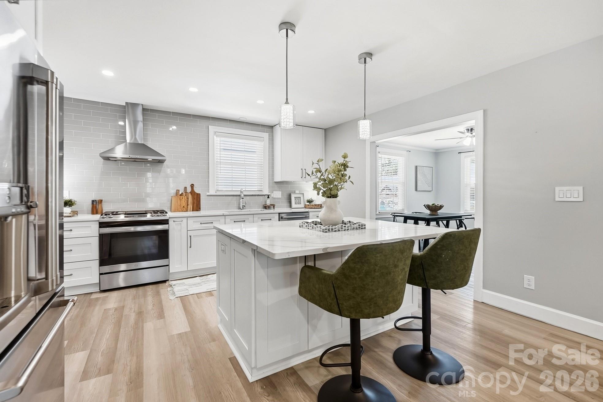 417 Woodvale Place — Charlotte