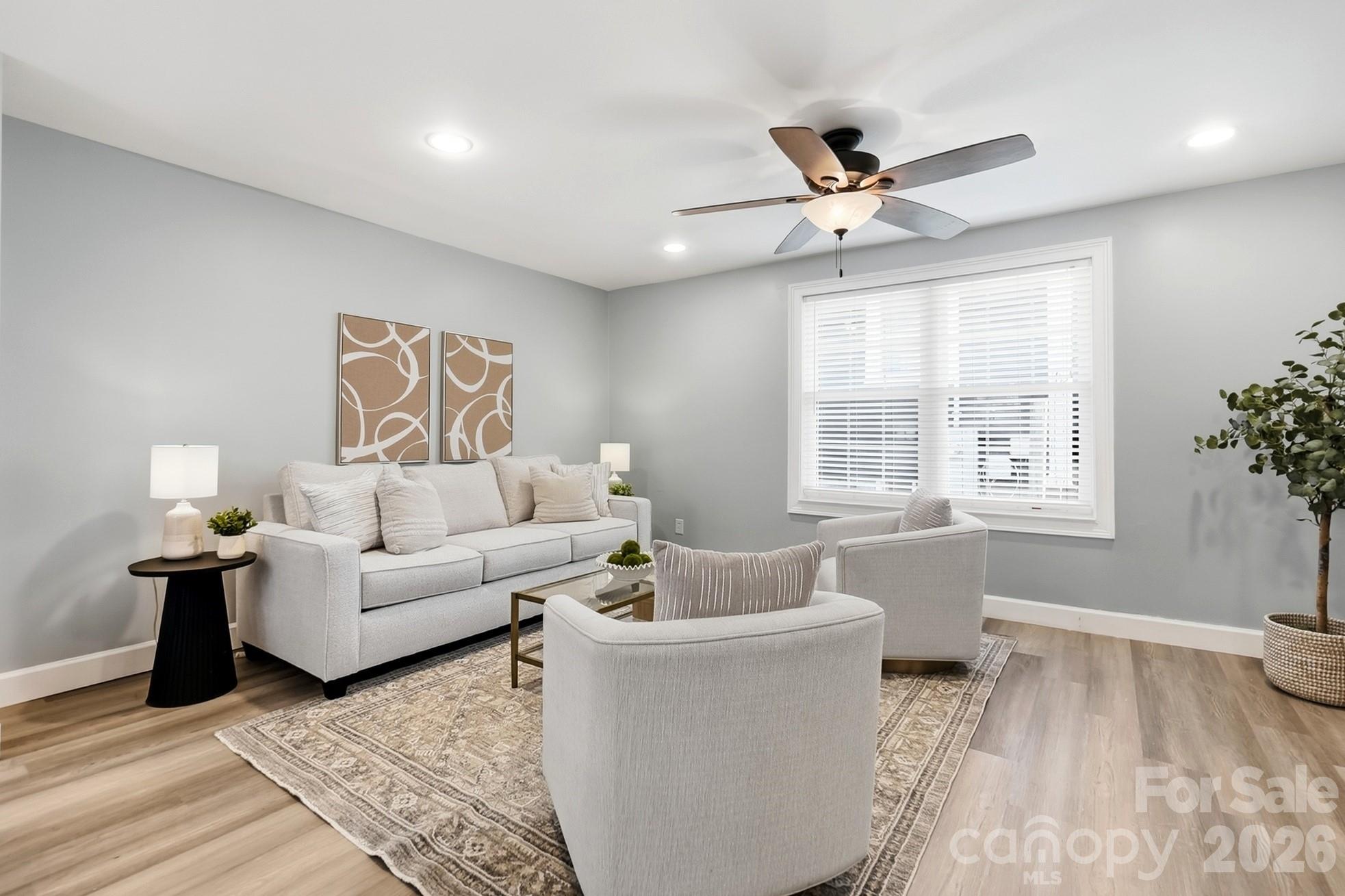 417 Woodvale Place — Charlotte