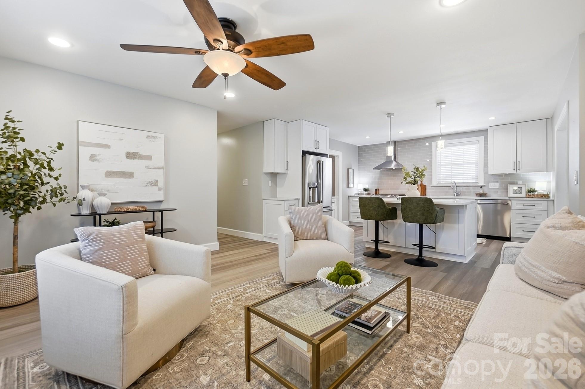 417 Woodvale Place — Charlotte