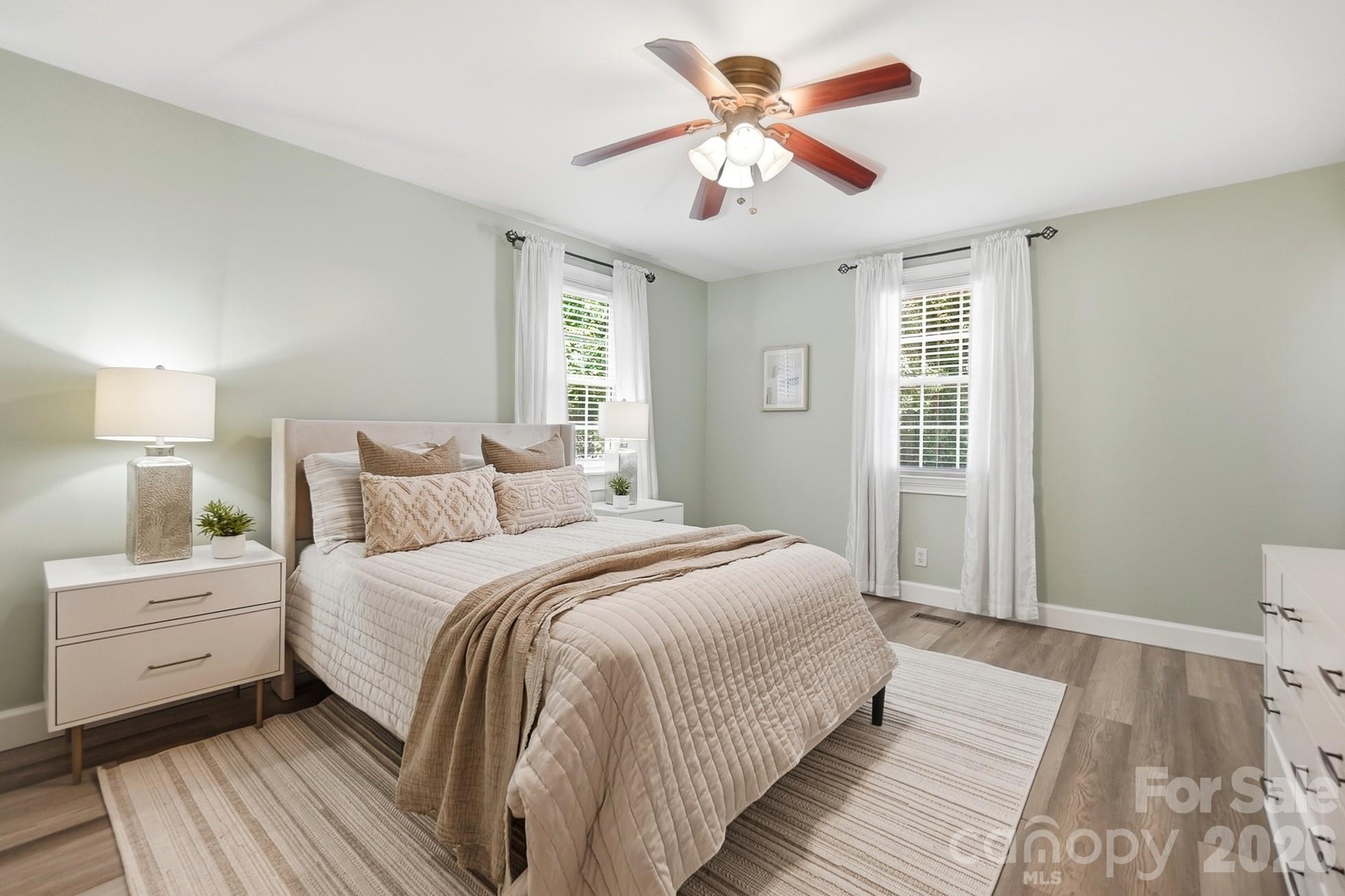 417 Woodvale Place — Charlotte