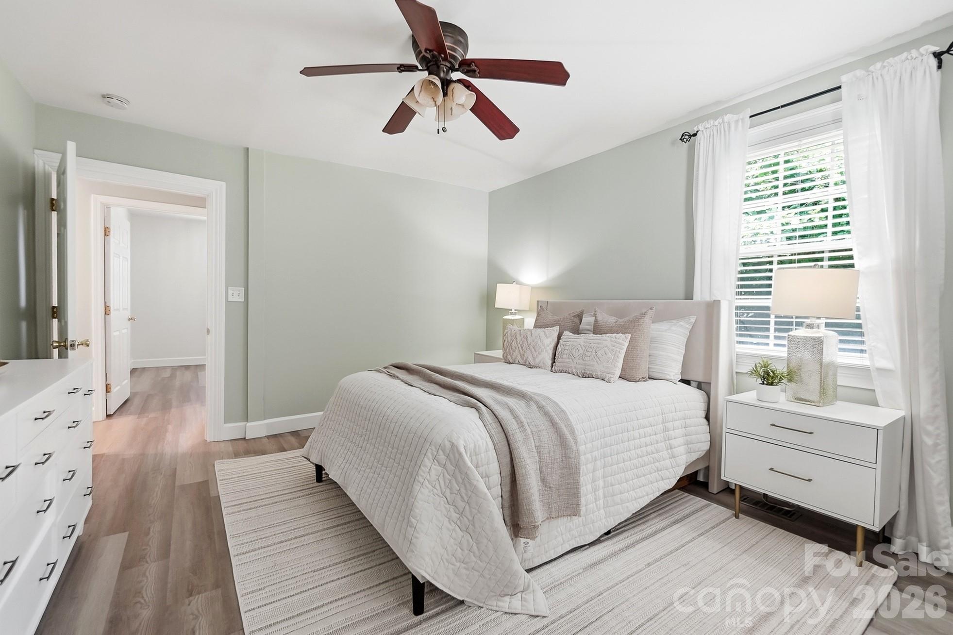 417 Woodvale Place — Charlotte