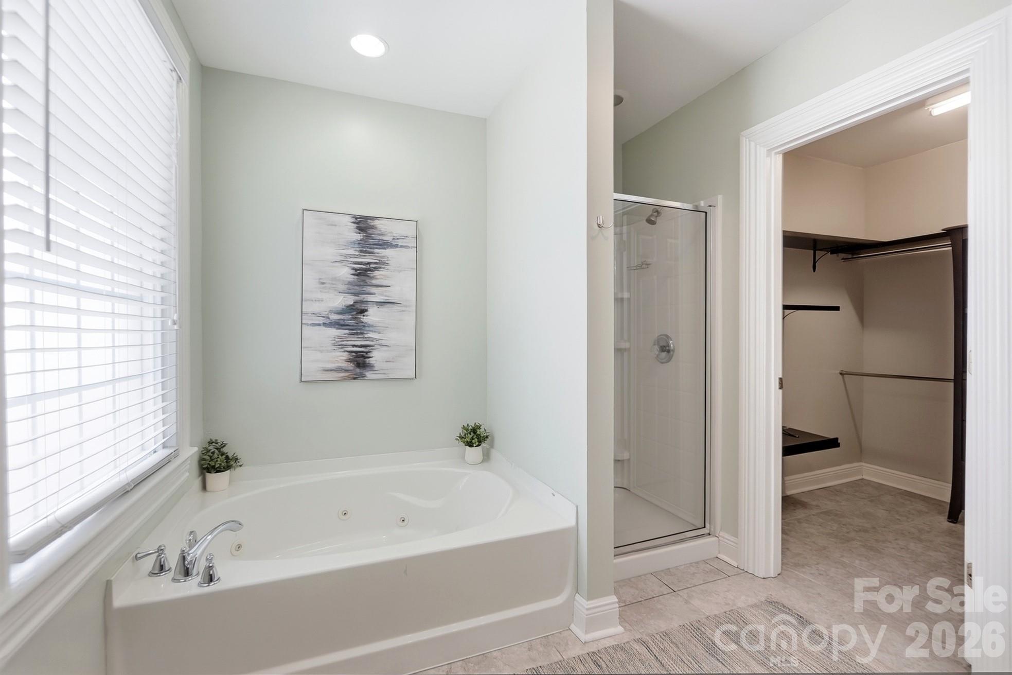 417 Woodvale Place — Charlotte