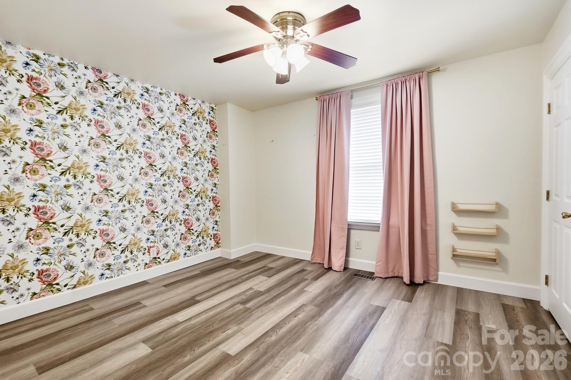 417 Woodvale Place — Charlotte