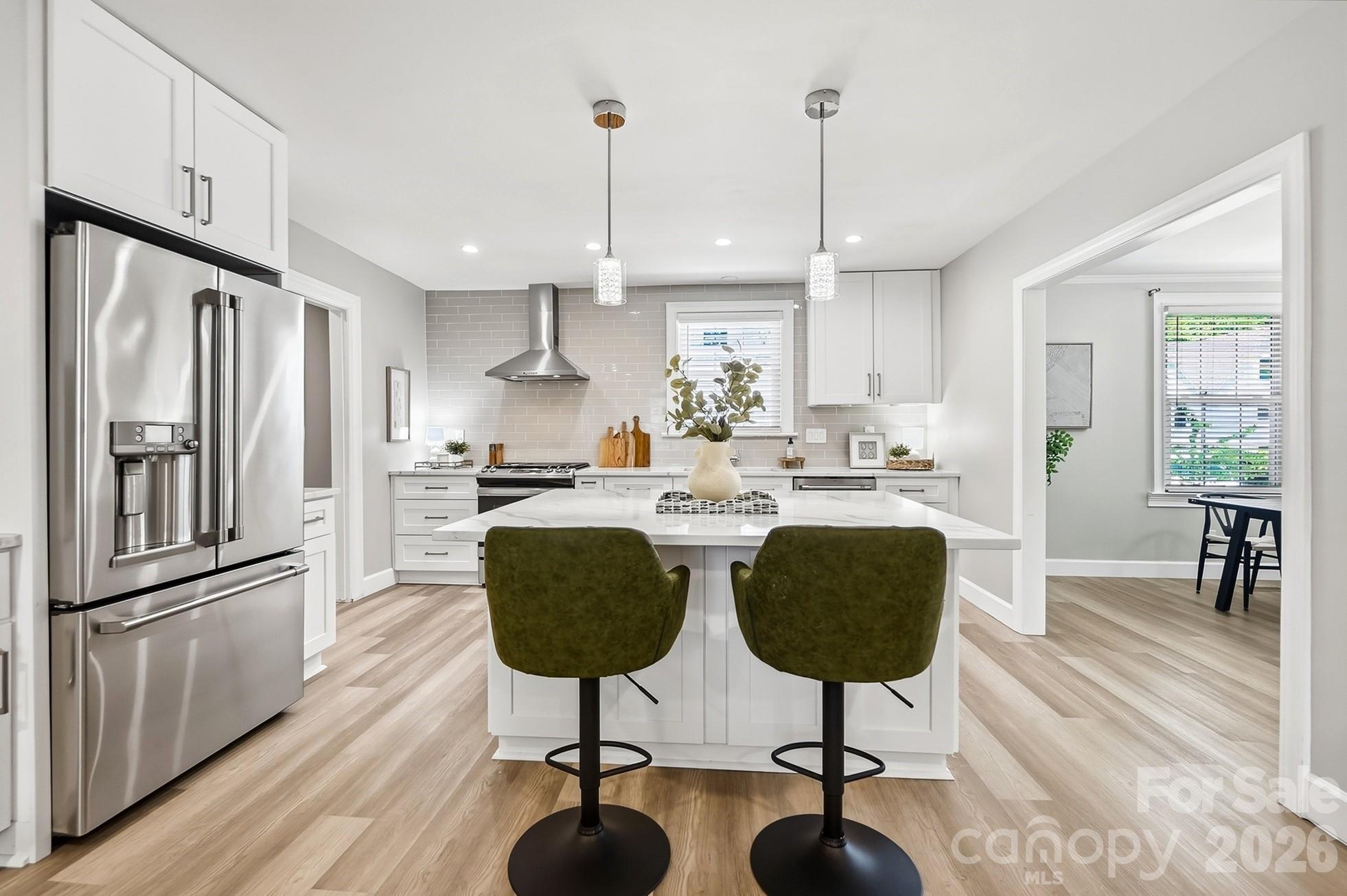 417 Woodvale Place — Charlotte
