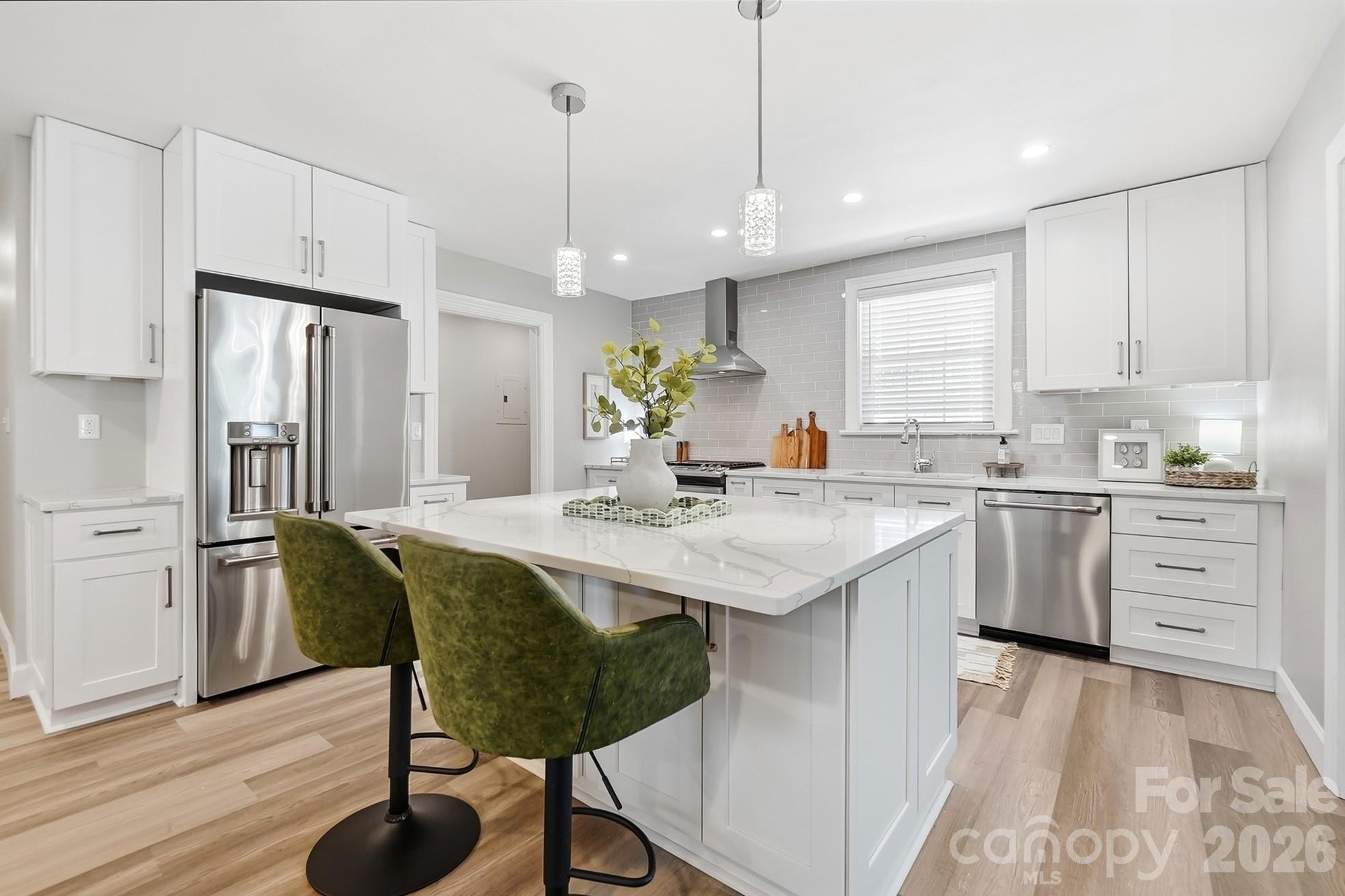 417 Woodvale Place — Charlotte