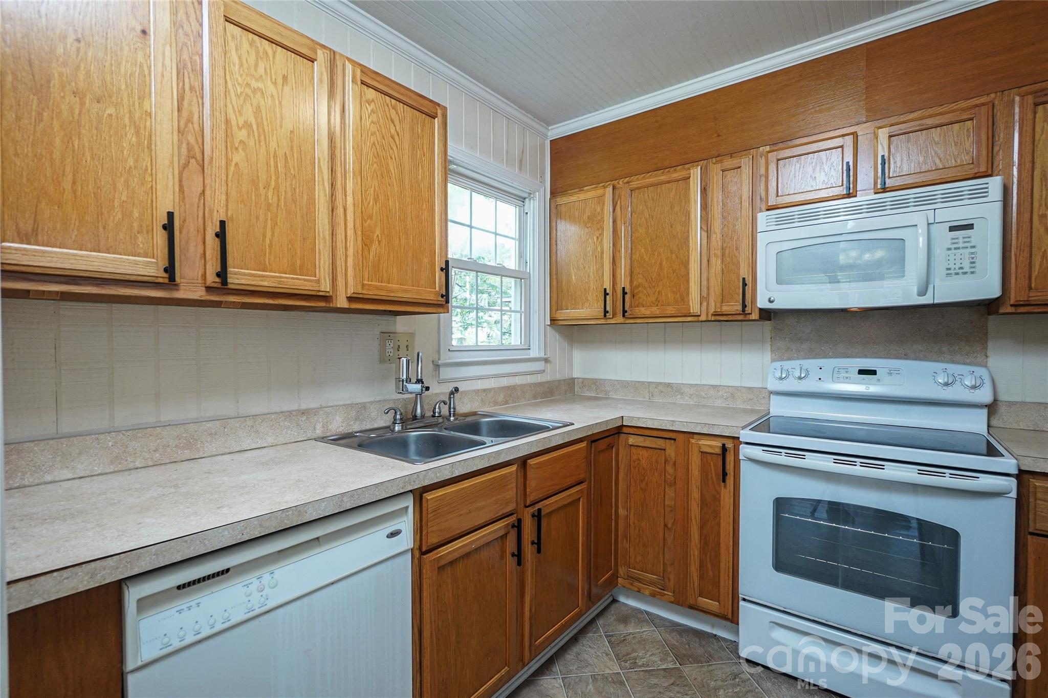 512 W 8th Avenue — Gastonia