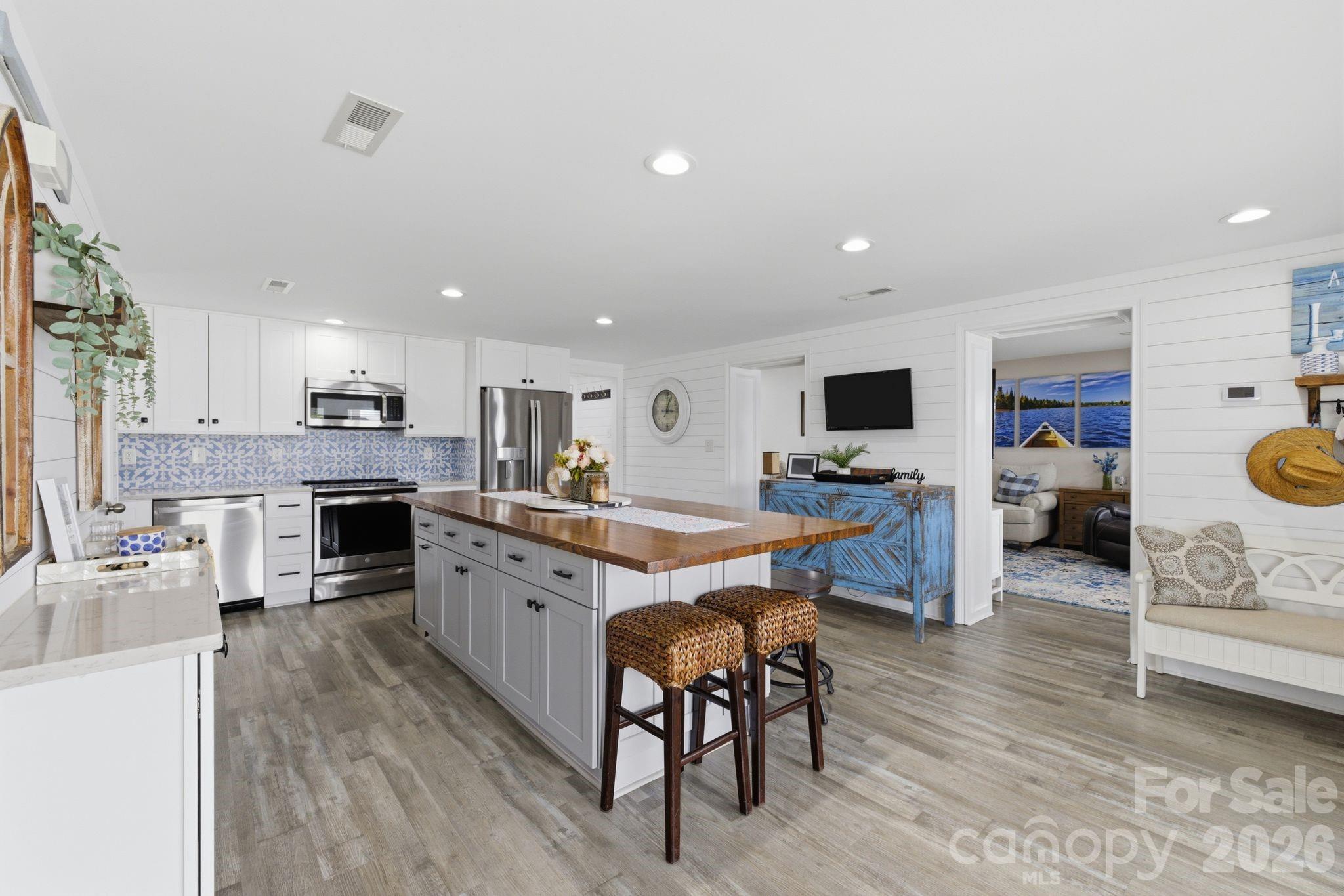 362 Shepps Boat Dock Road — Lexington