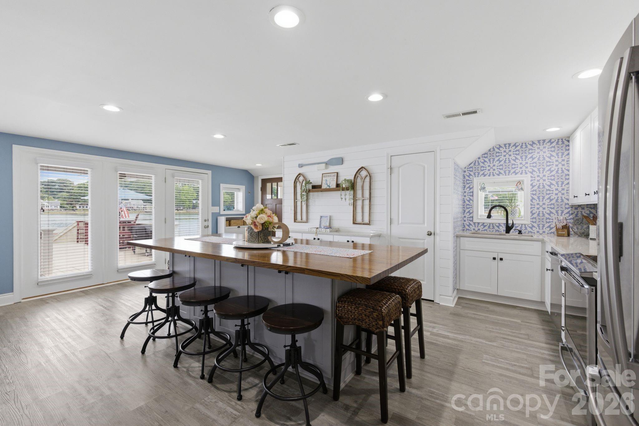 362 Shepps Boat Dock Road — Lexington