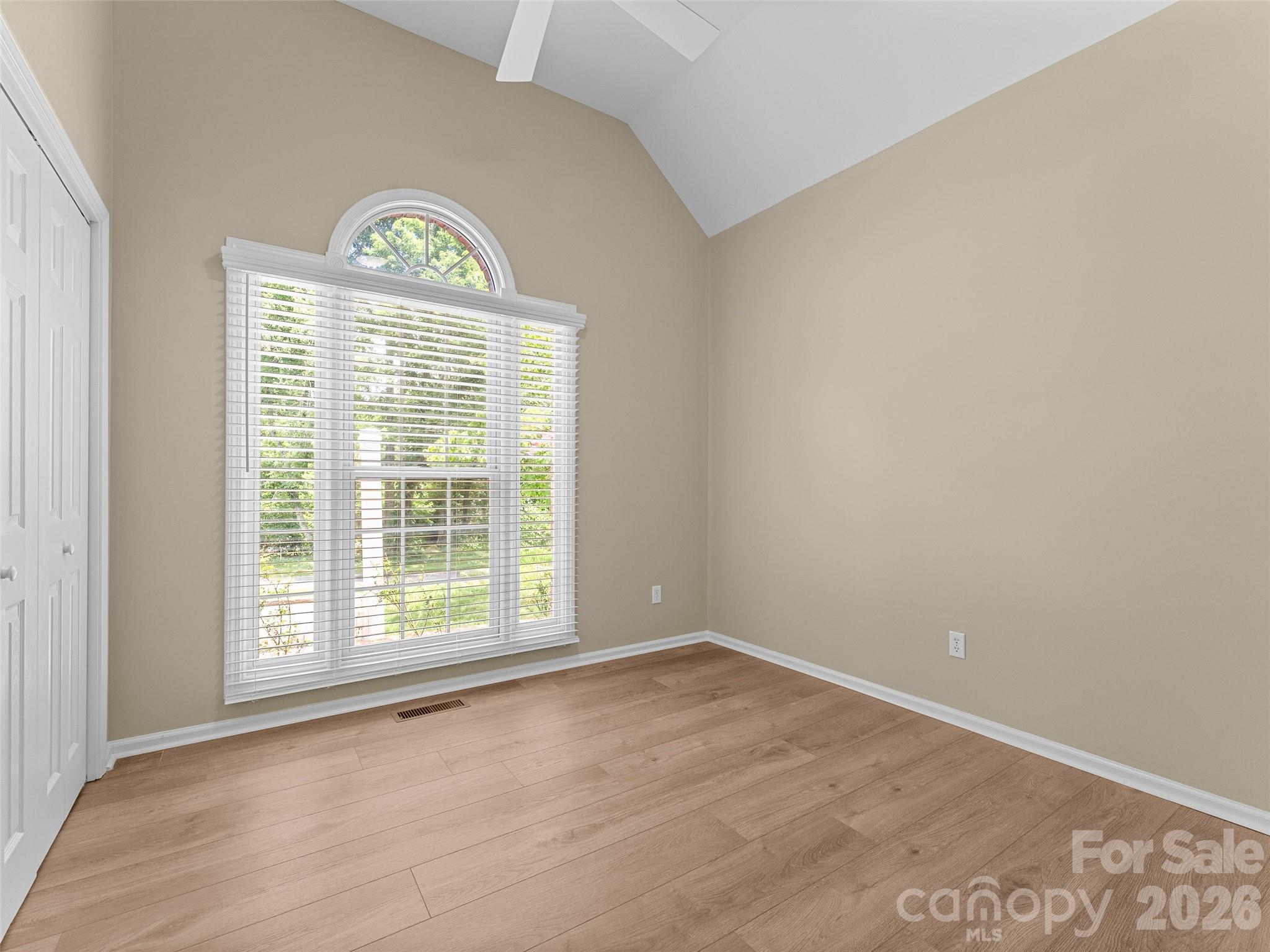 66 Hyde Avenue — Tryon