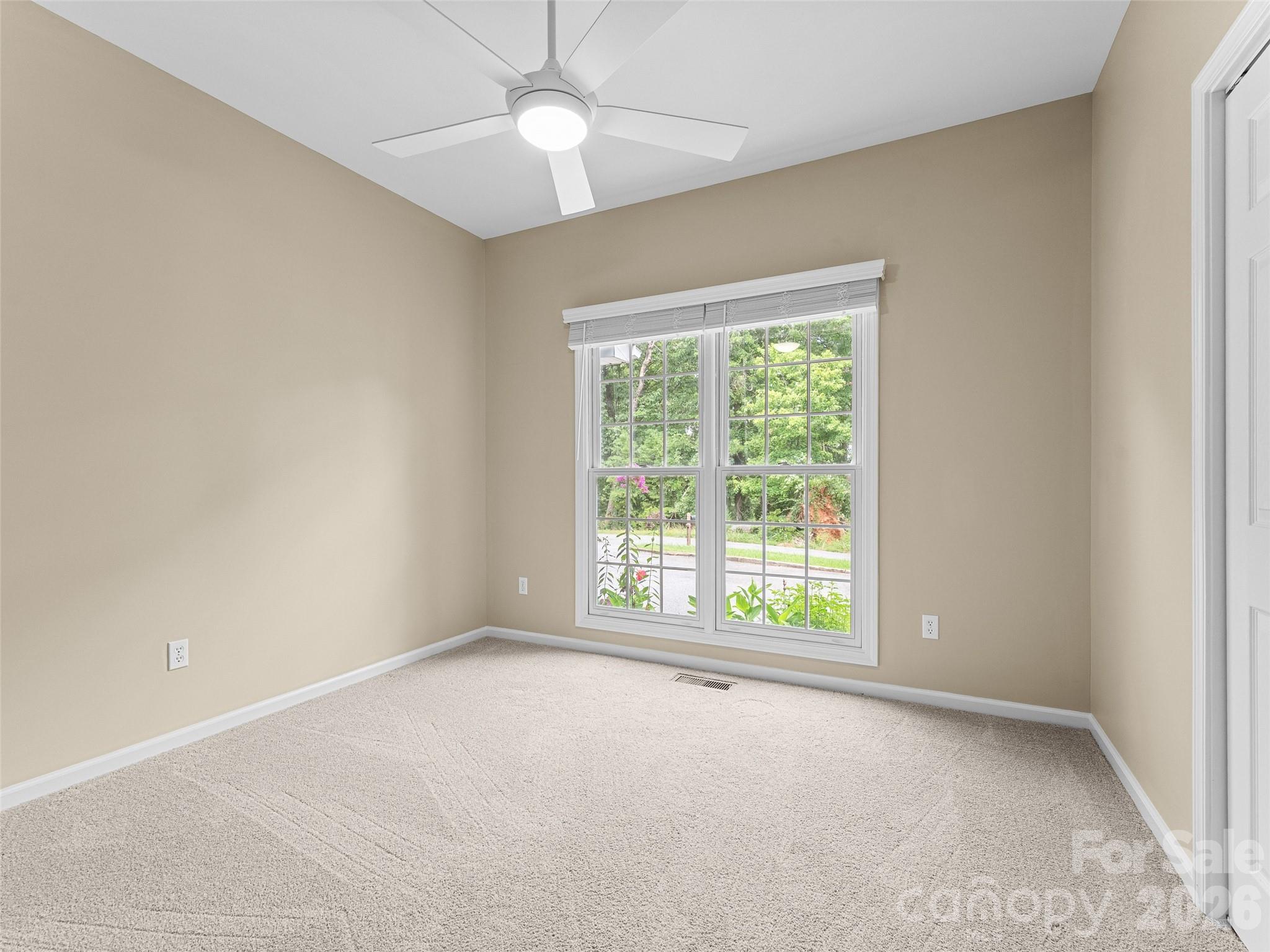 66 Hyde Avenue — Tryon