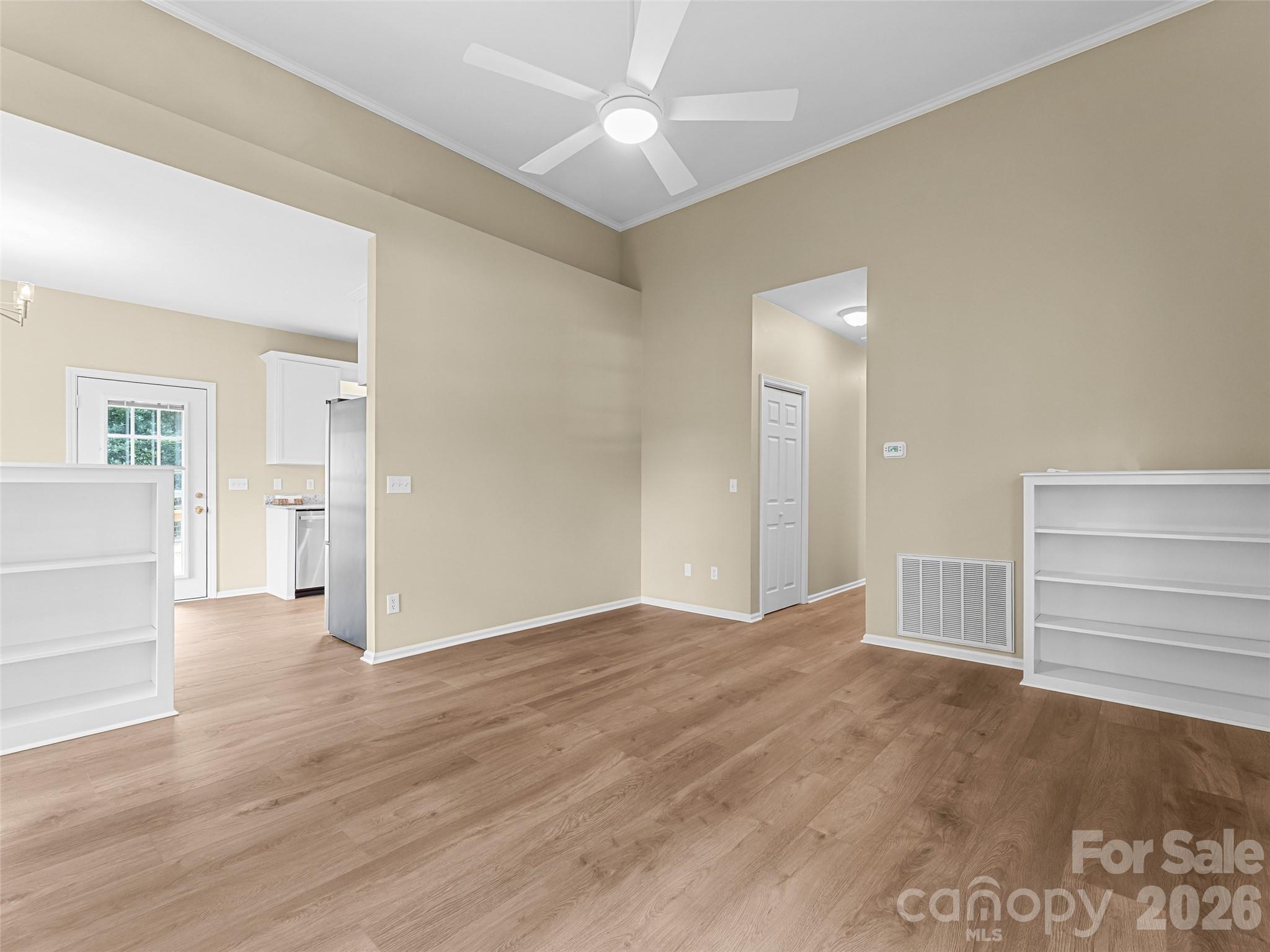 66 Hyde Avenue — Tryon