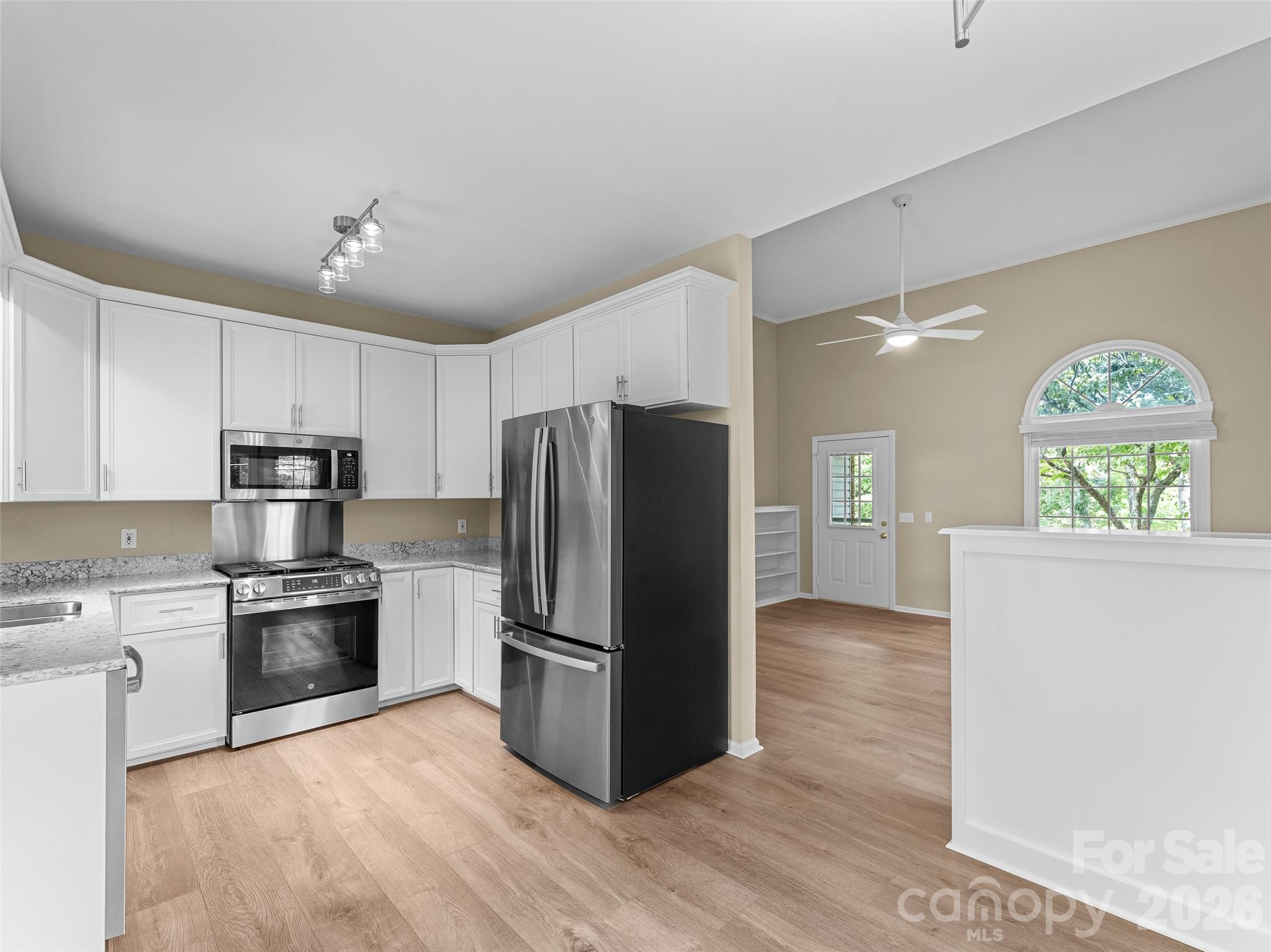 66 Hyde Avenue — Tryon