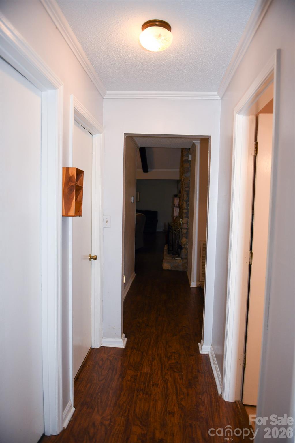 616 Pineview Lakes Road — Chester