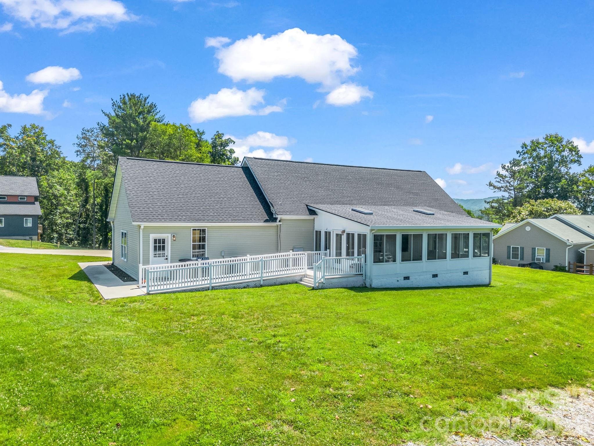355 Hidden Meadow Drive — Hendersonville