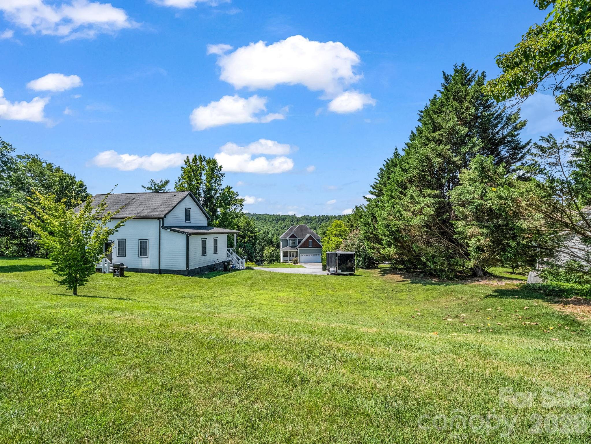 355 Hidden Meadow Drive — Hendersonville