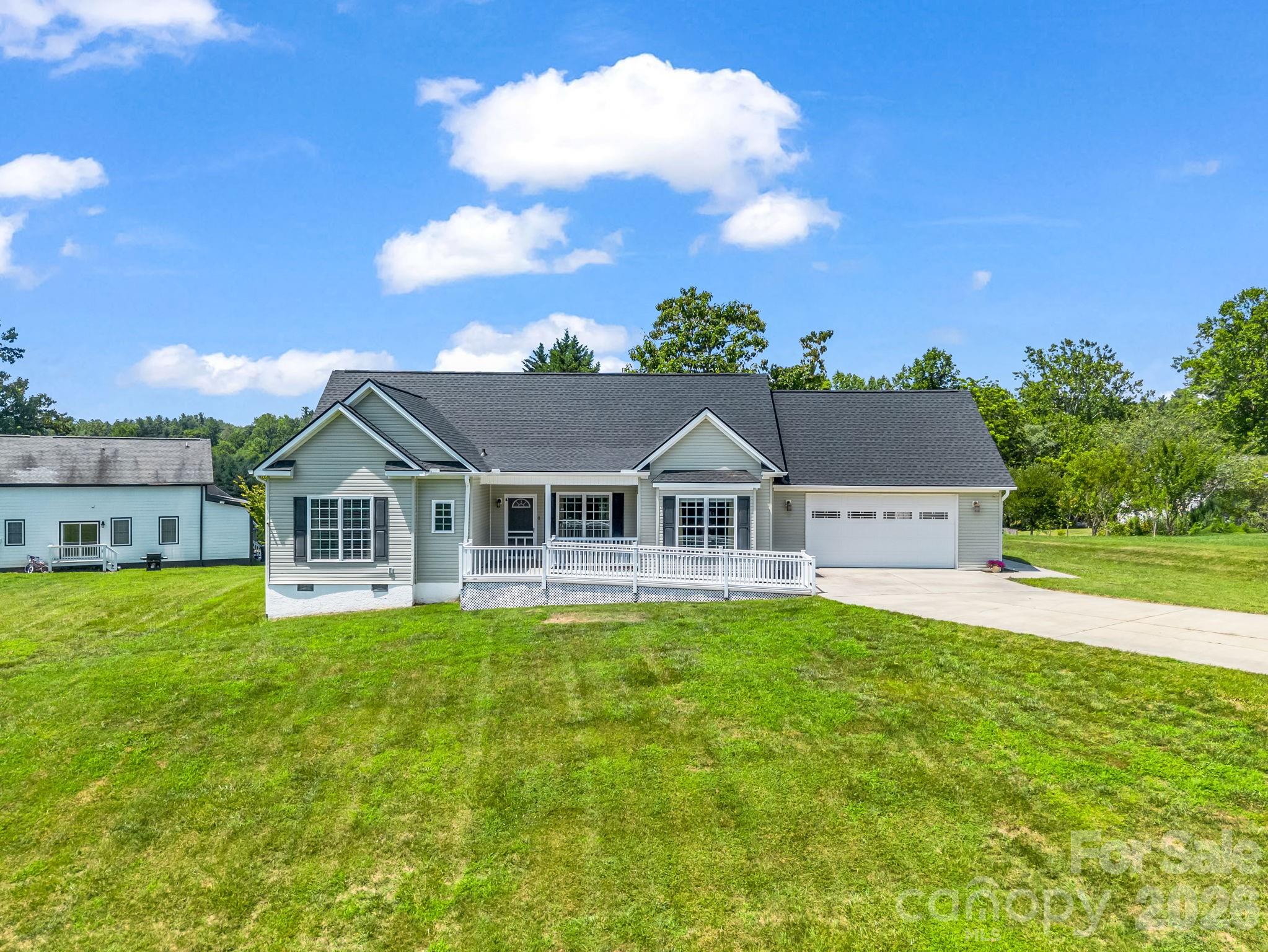 355 Hidden Meadow Drive — Hendersonville