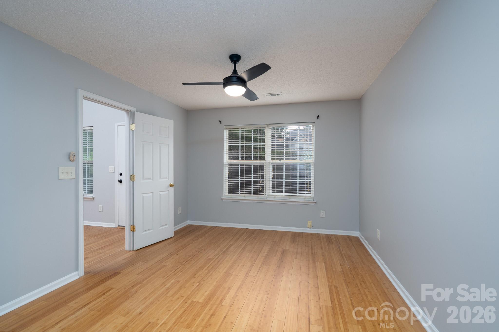 1929 Billingsville School Court — Charlotte