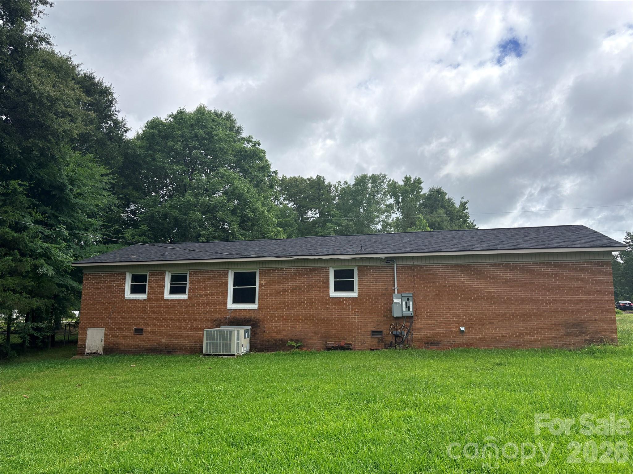 620 Baker Place Road — Lancaster