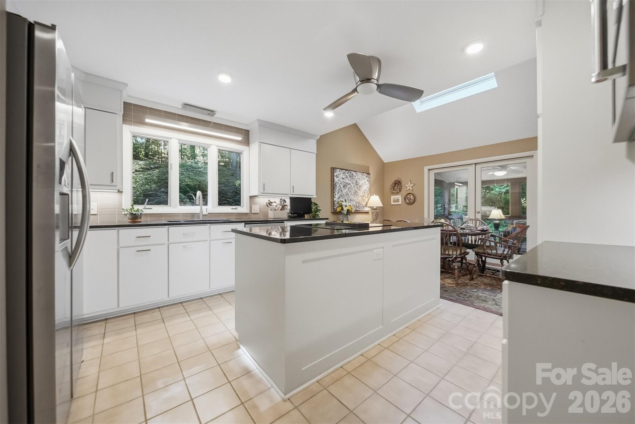 414 Stonecroft Drive SE — Lenoir