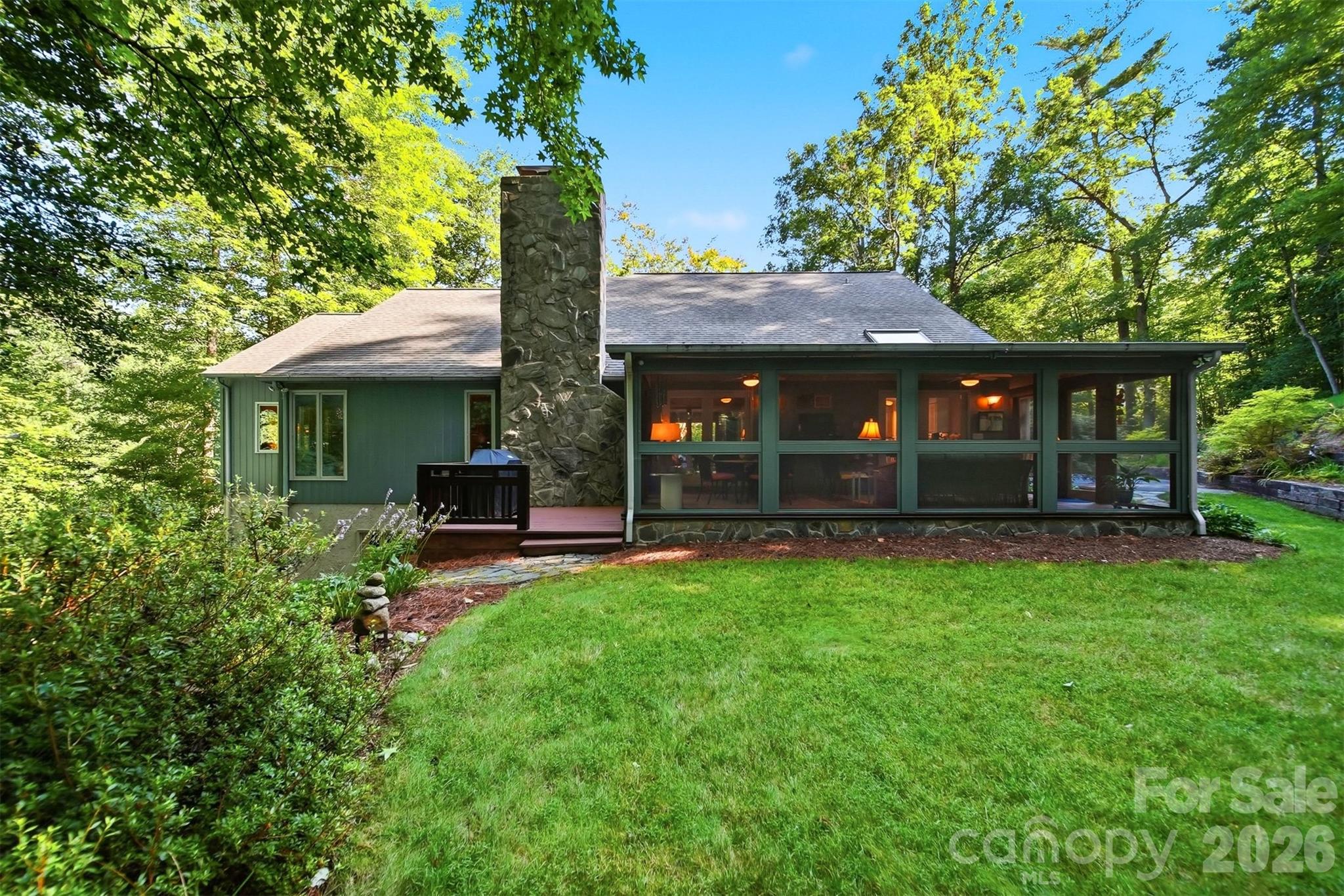 414 Stonecroft Drive SE — Lenoir