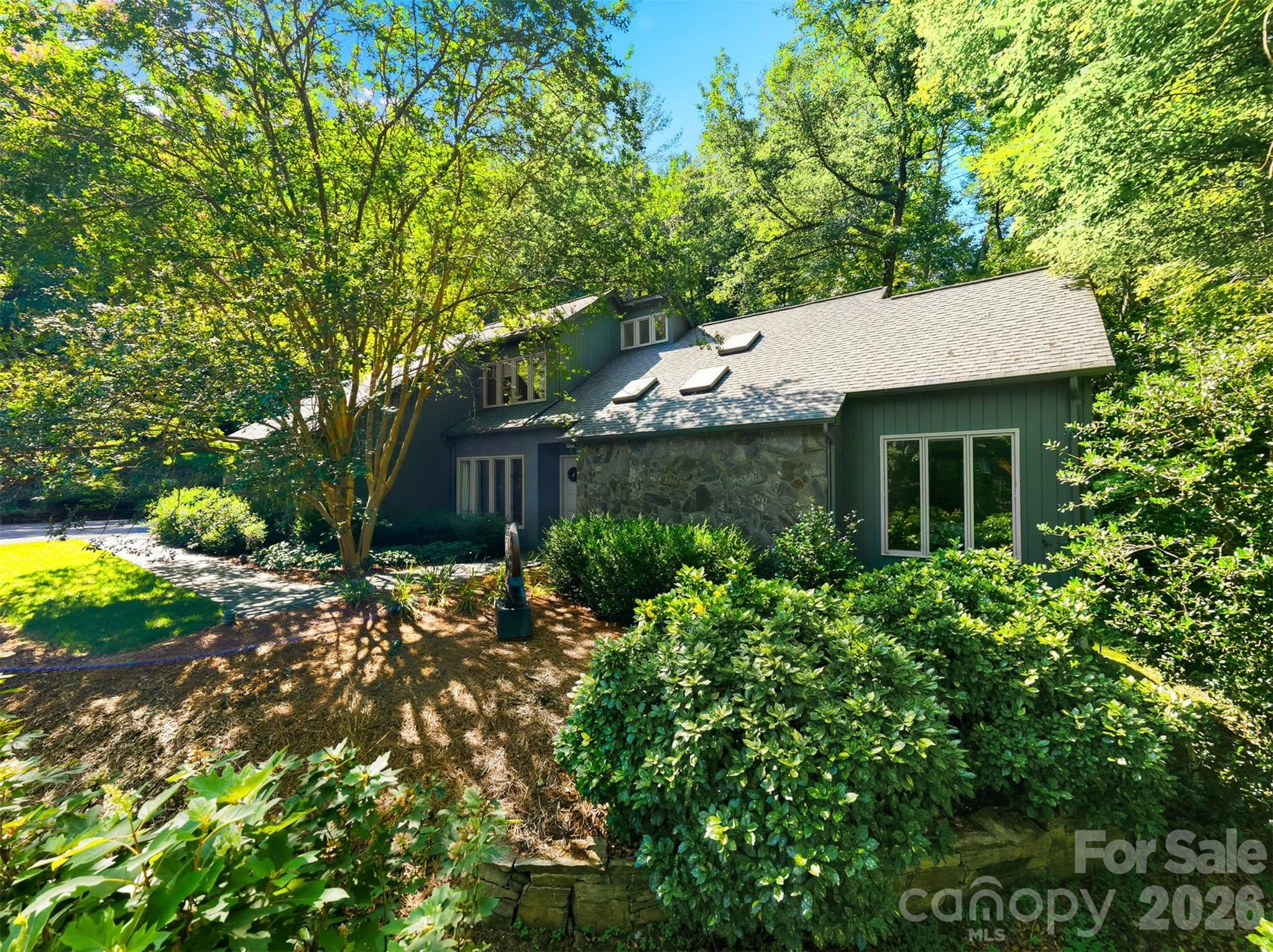 414 Stonecroft Drive SE — Lenoir