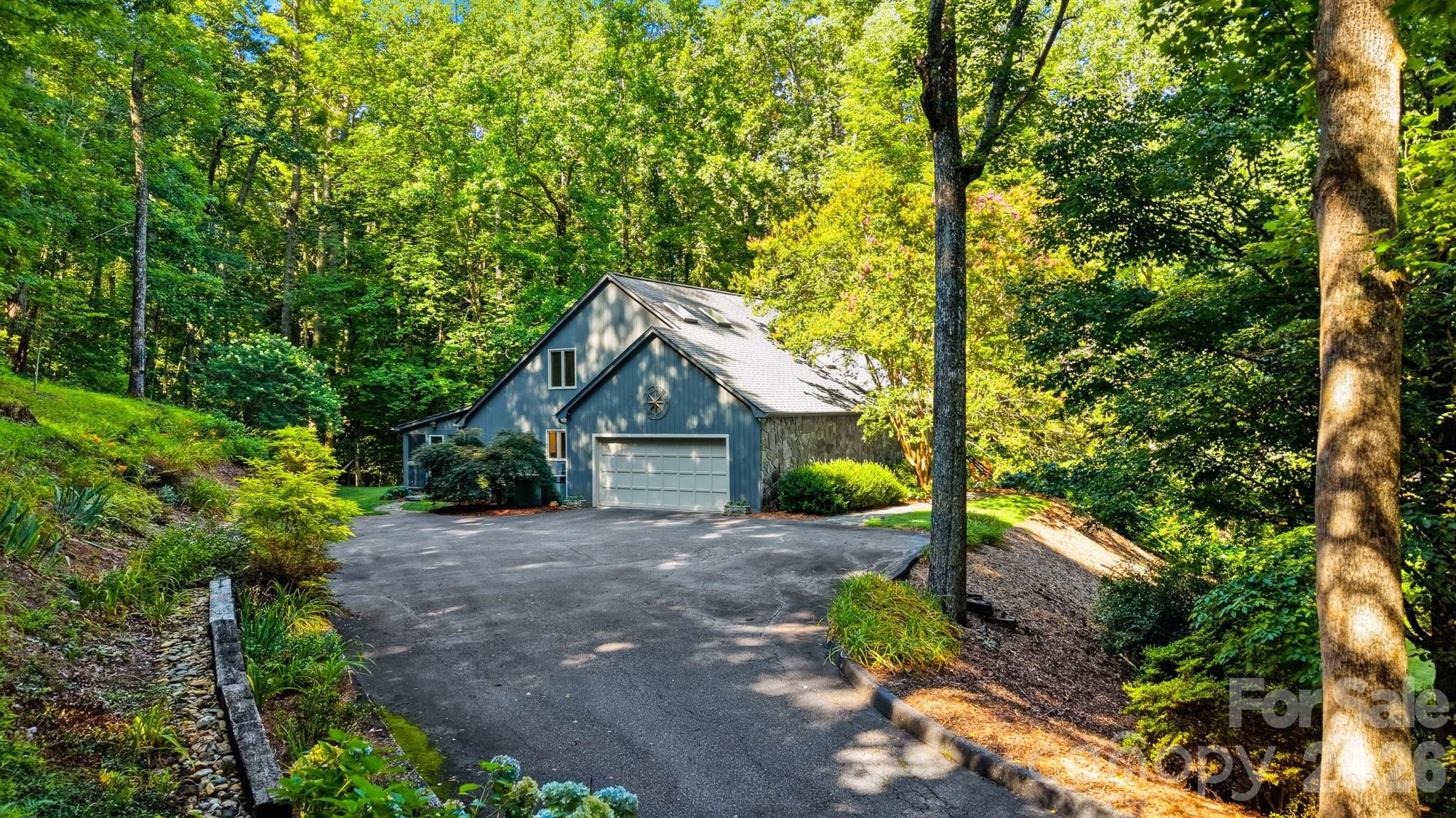 414 Stonecroft Drive SE — Lenoir