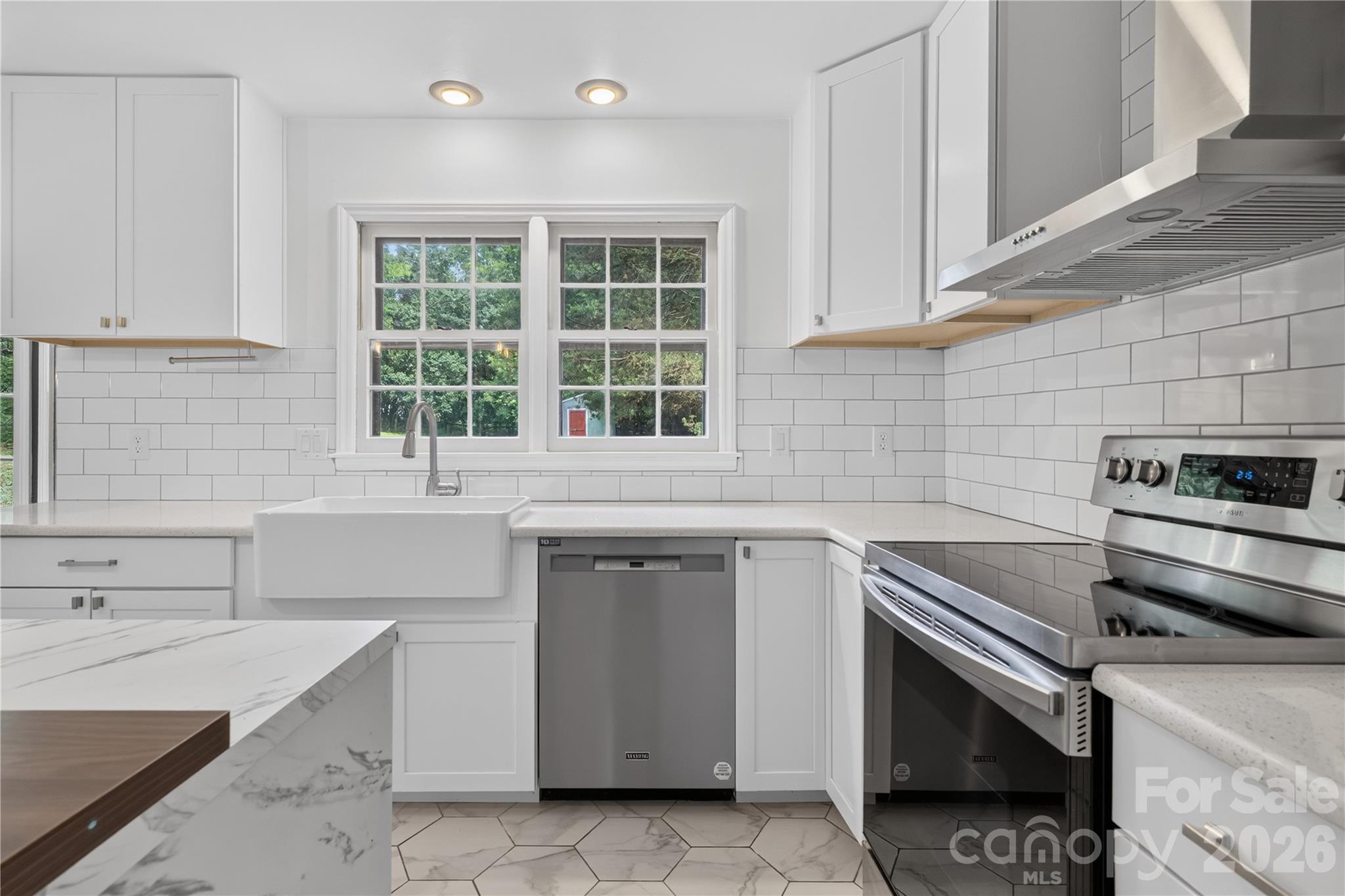 8055 Tifton Road — Charlotte