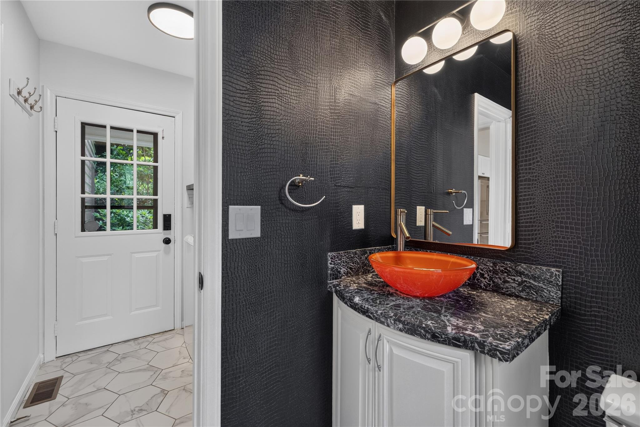 8055 Tifton Road — Charlotte