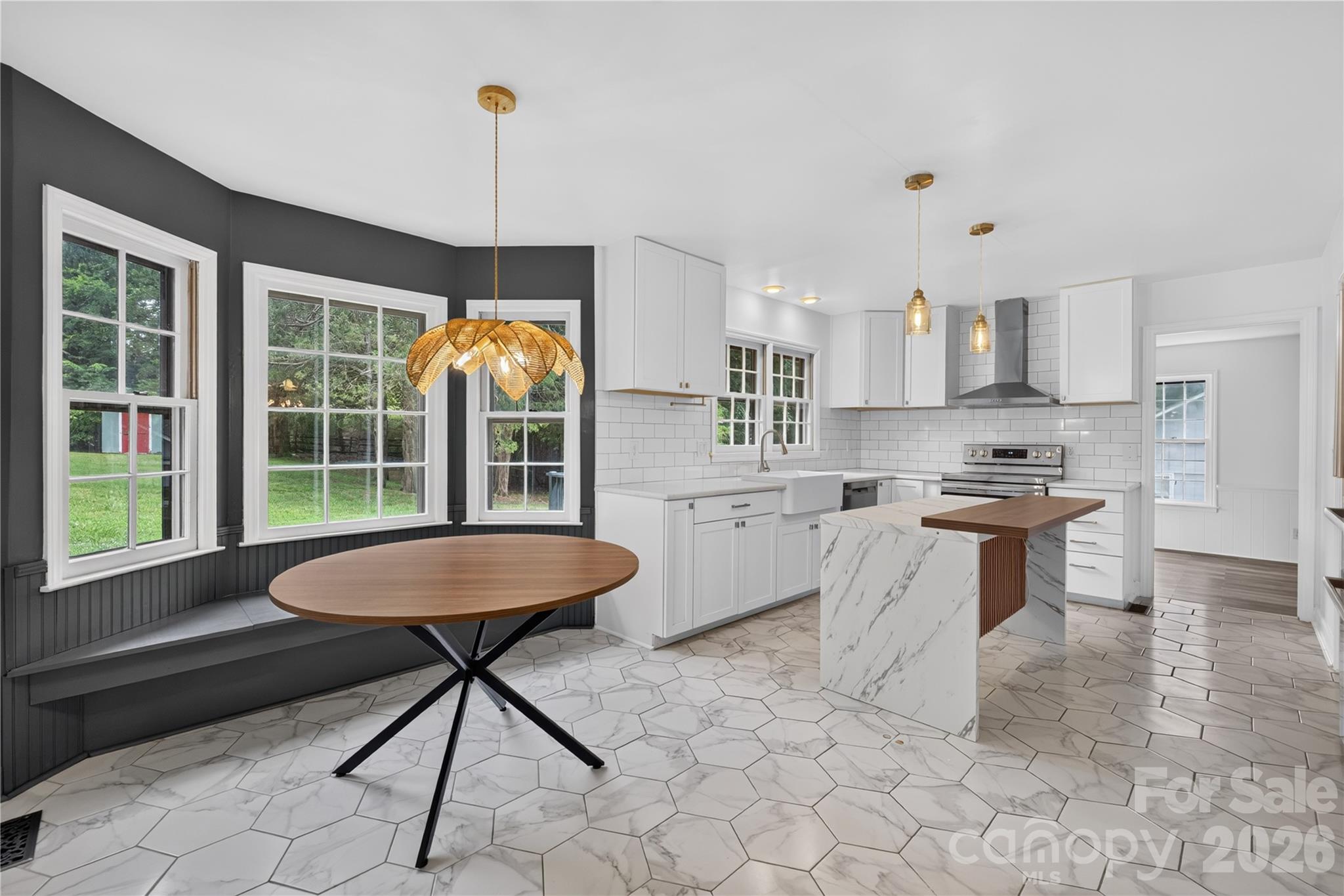 8055 Tifton Road — Charlotte