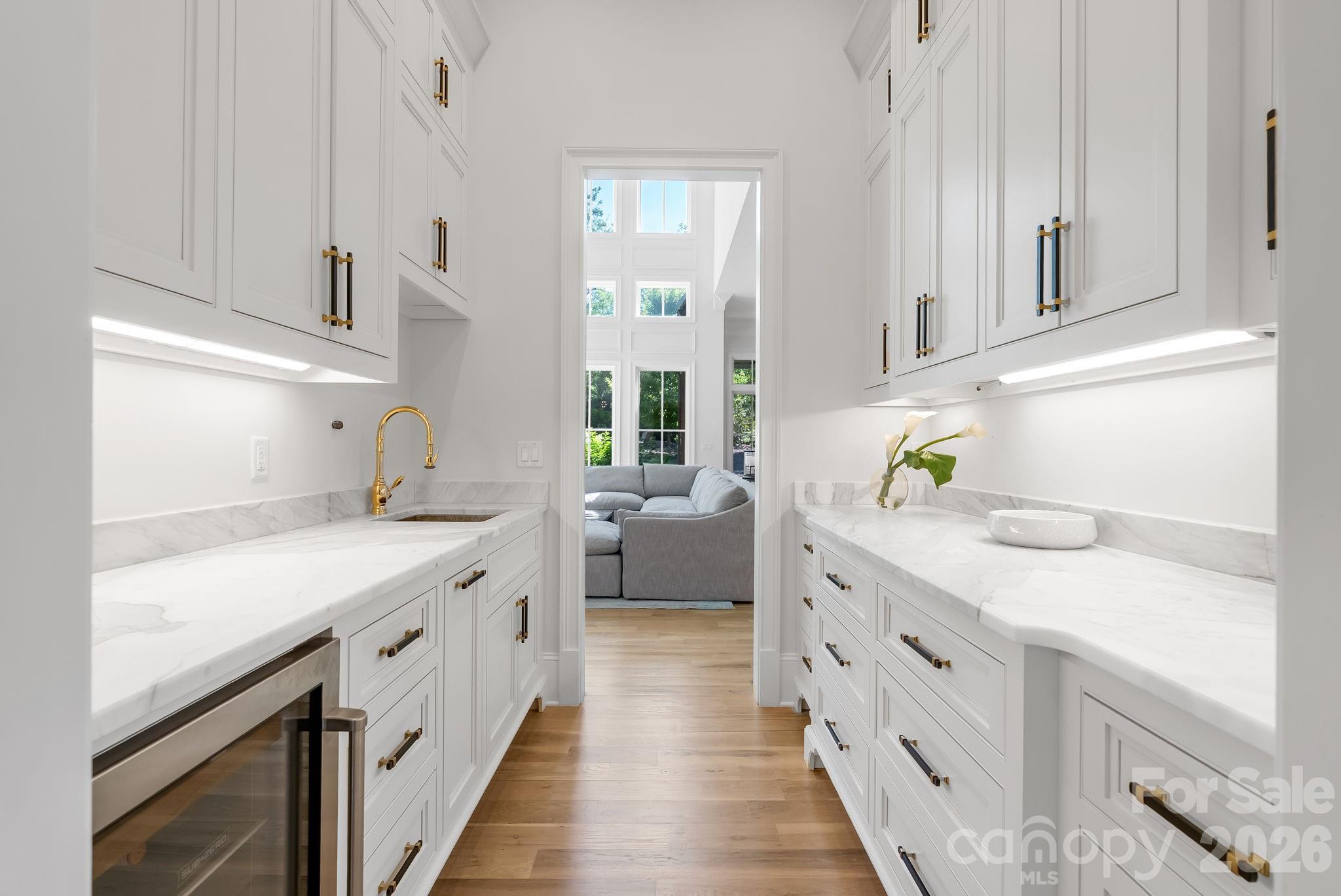 1905 White Tree Trail — Arden