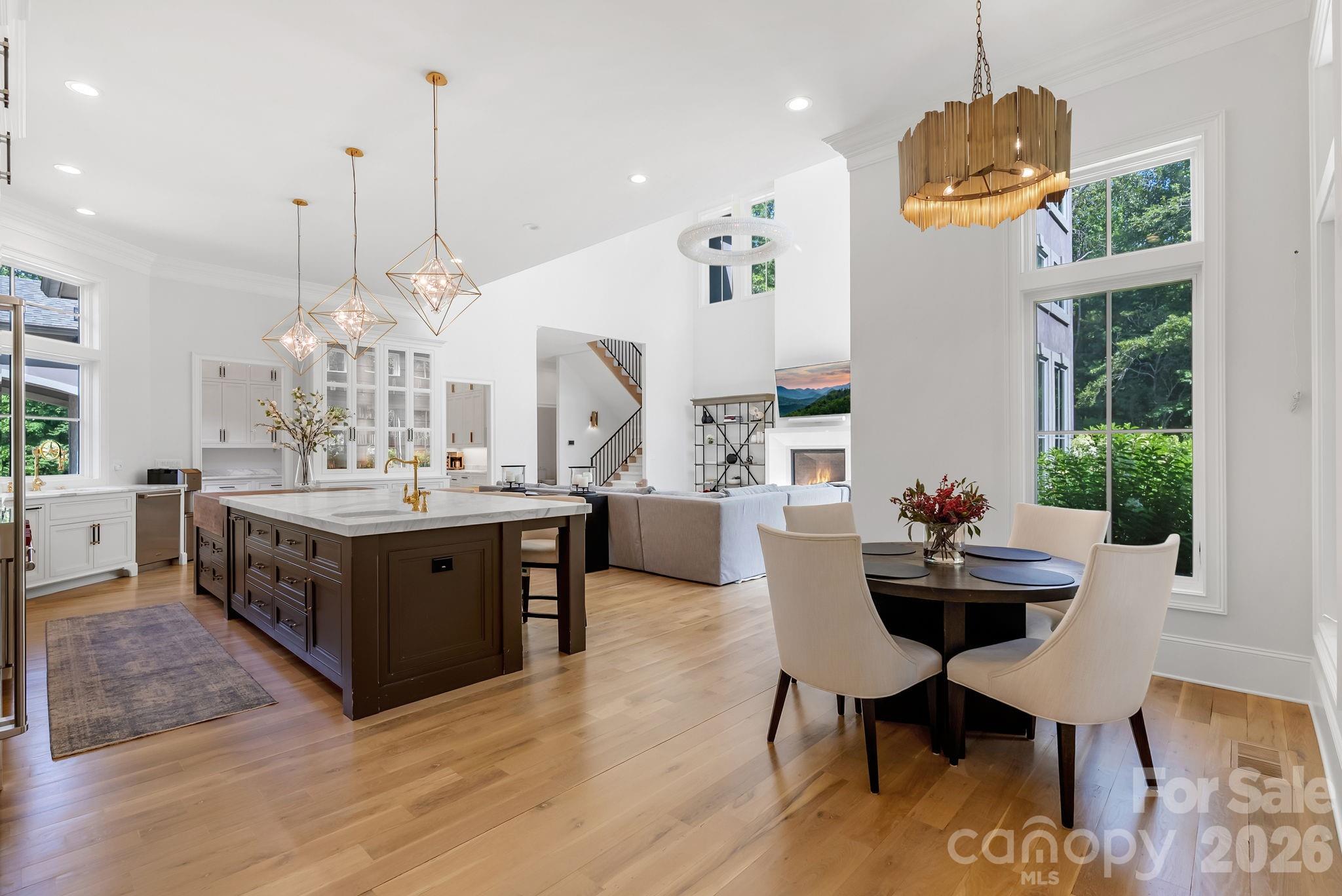 1905 White Tree Trail — Arden