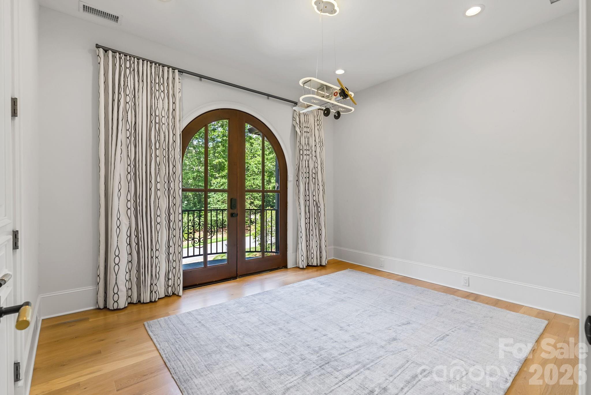 1905 White Tree Trail — Arden