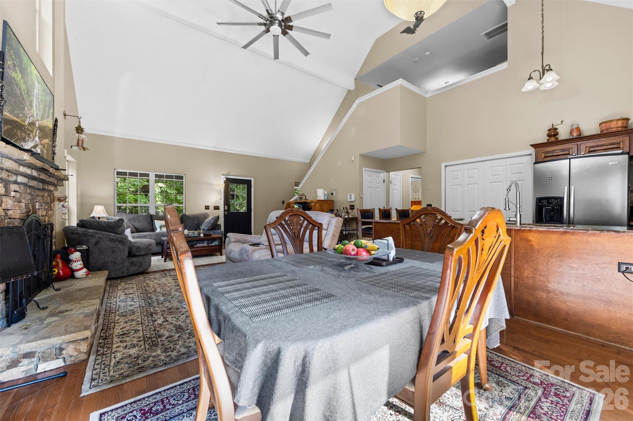 315 Honey Locust Lane — Whittier