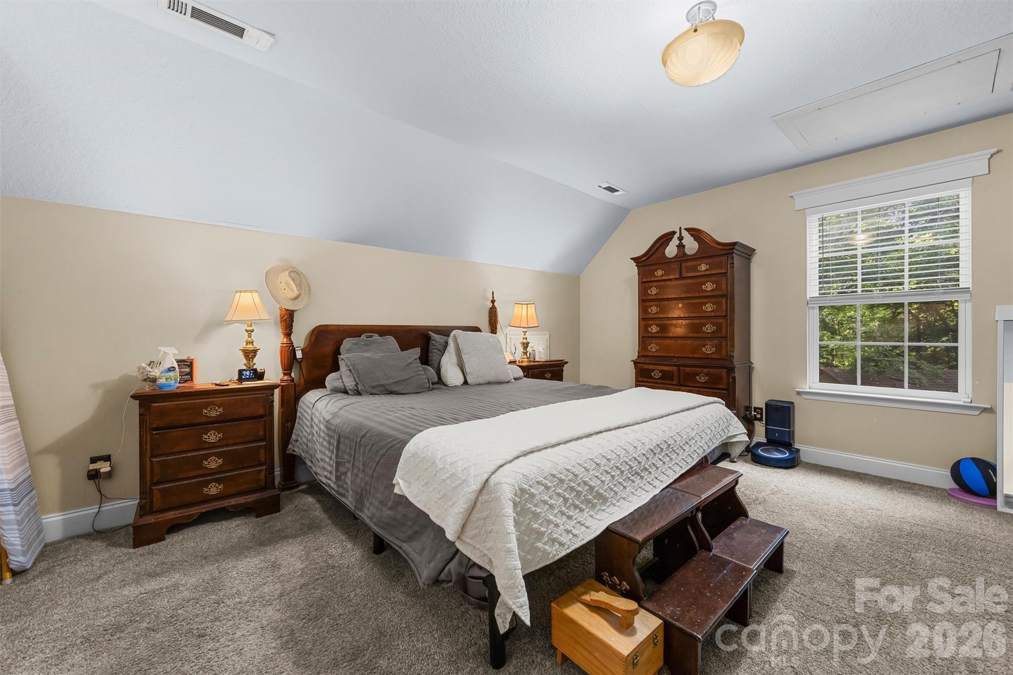 315 Honey Locust Lane — Whittier