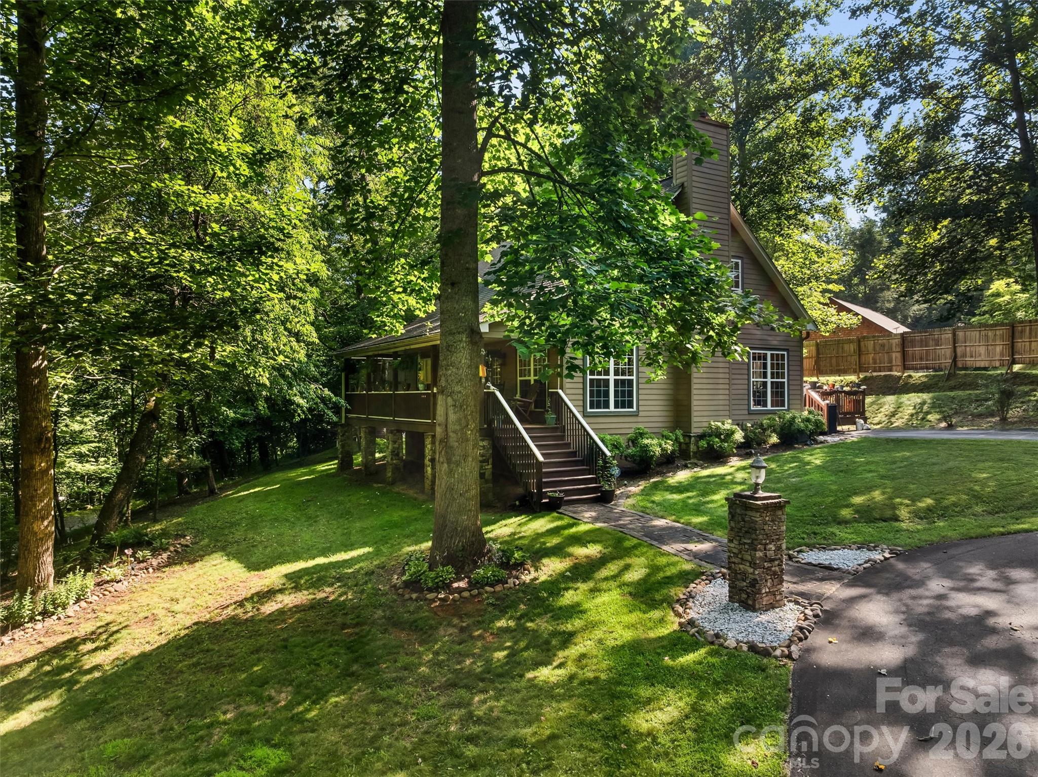 315 Honey Locust Lane — Whittier