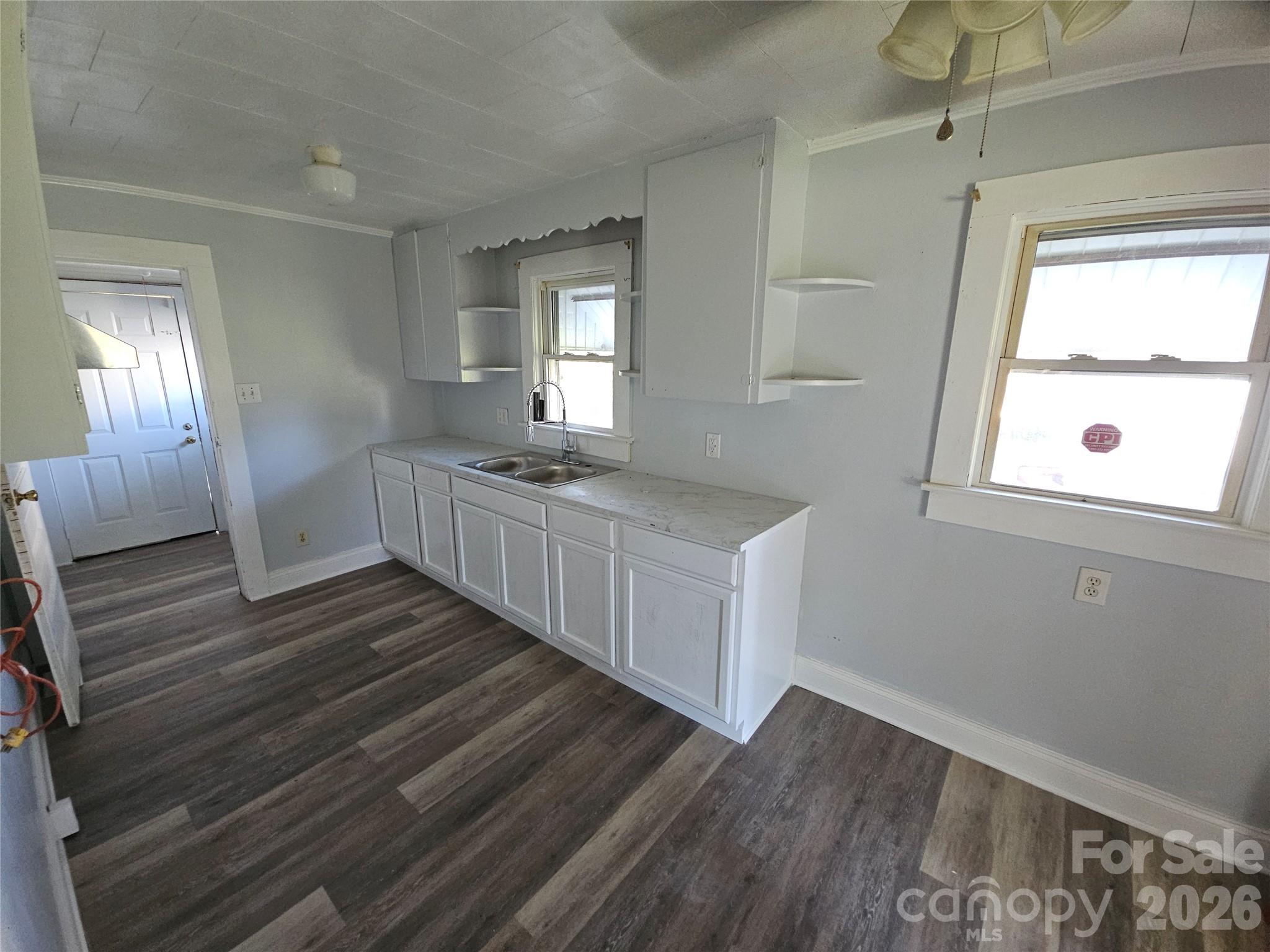1515 16th Avenue NE — Hickory