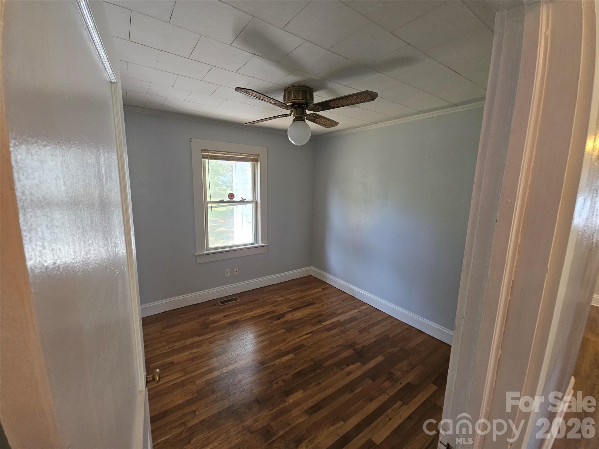 1515 16th Avenue NE — Hickory