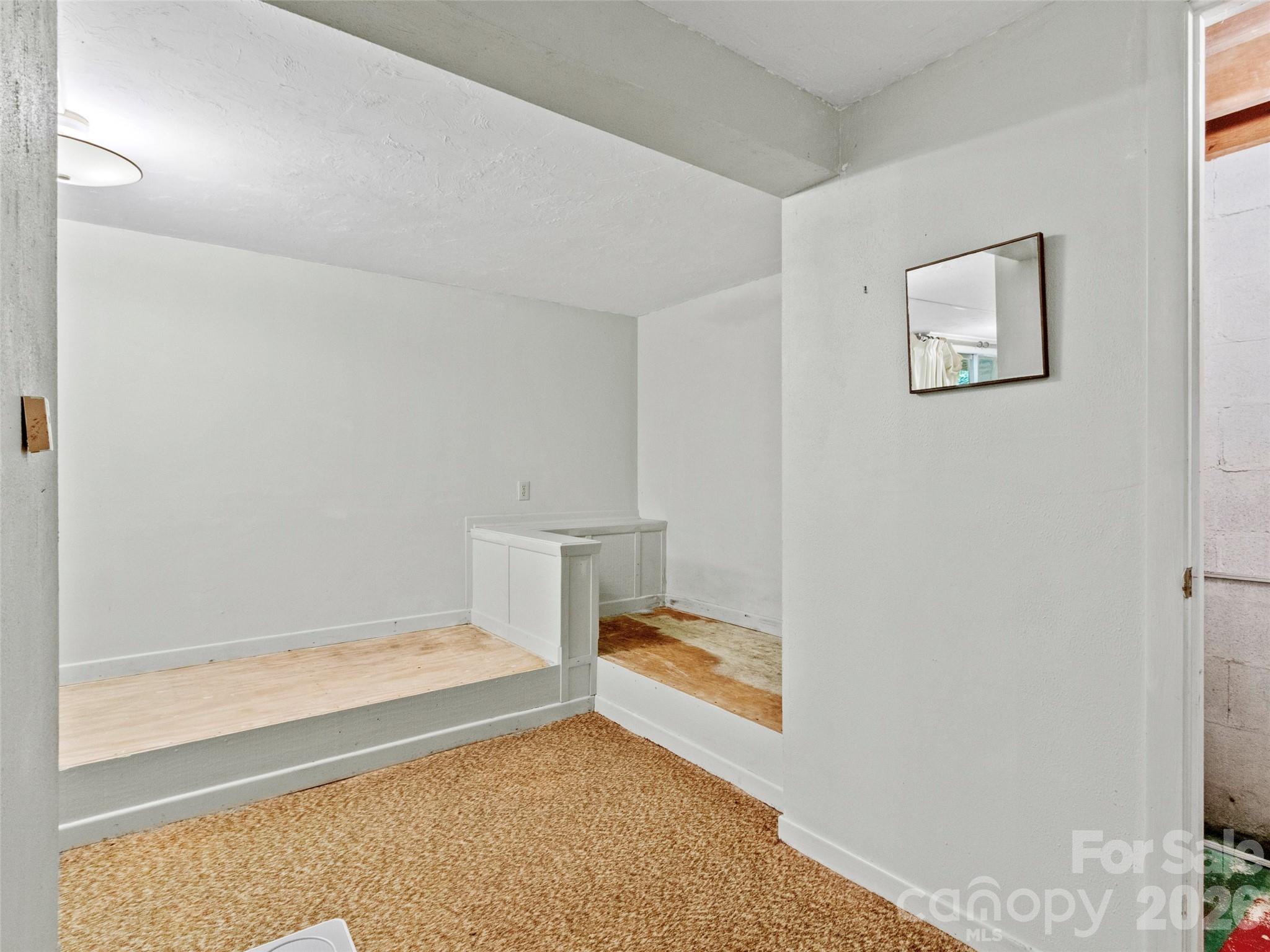 144 Florida Hill Drive — Green Mountain