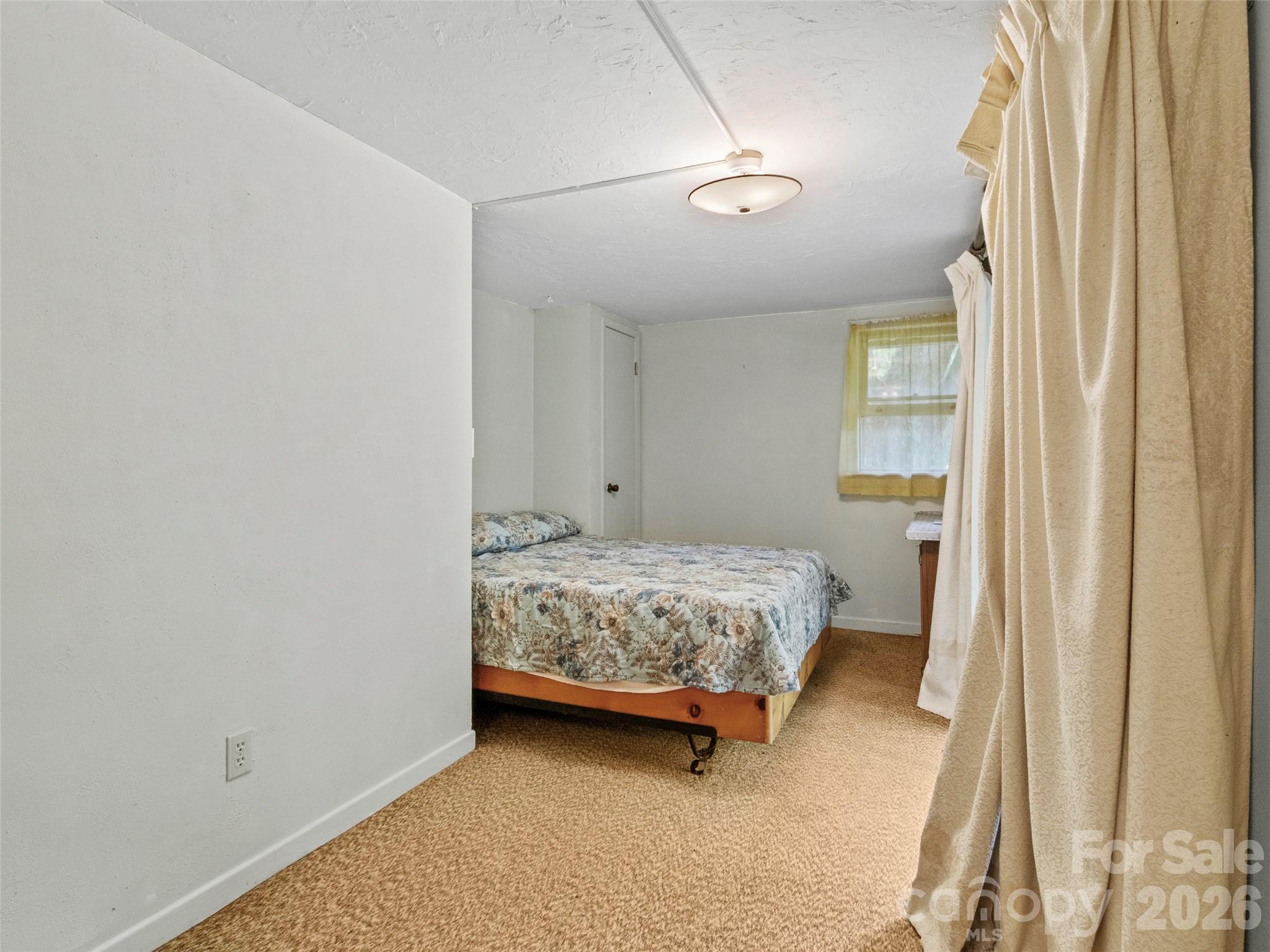 144 Florida Hill Drive — Green Mountain