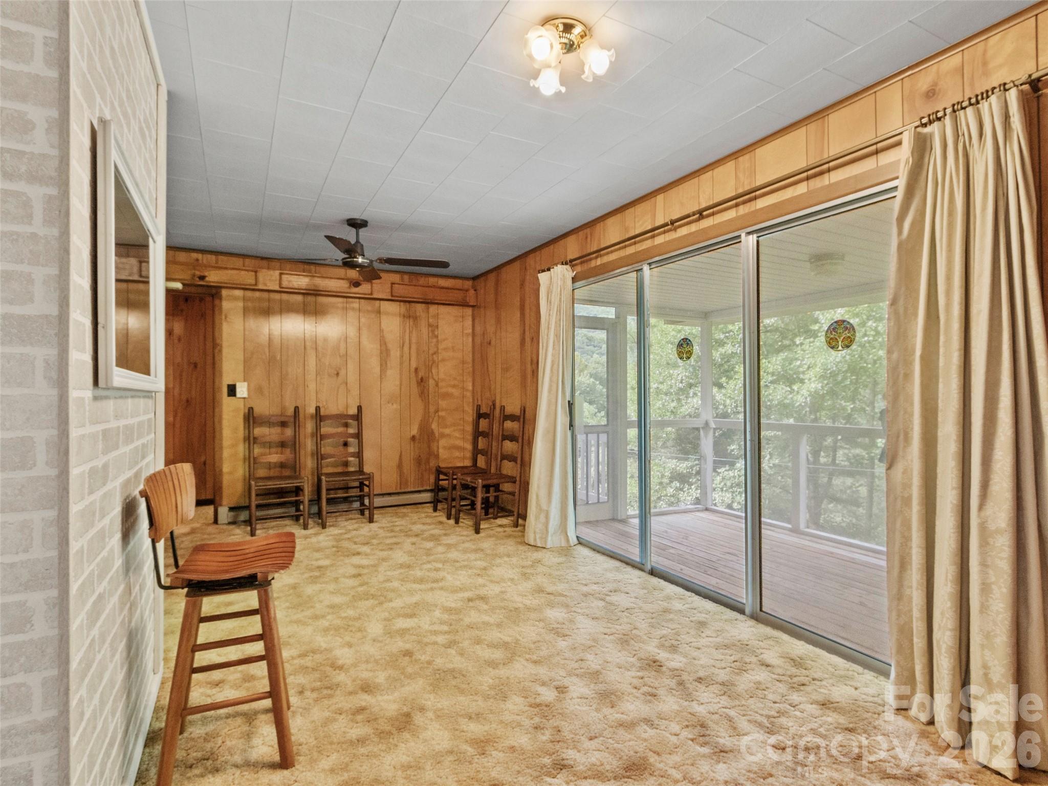 144 Florida Hill Drive — Green Mountain