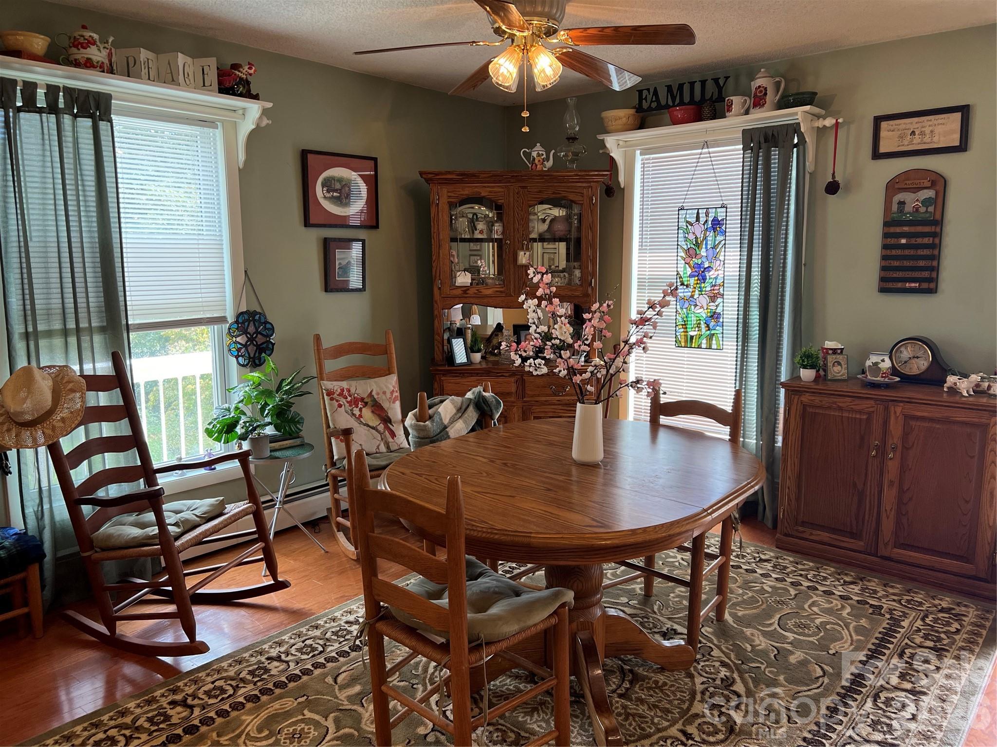 530 West Side Road — Burnsville